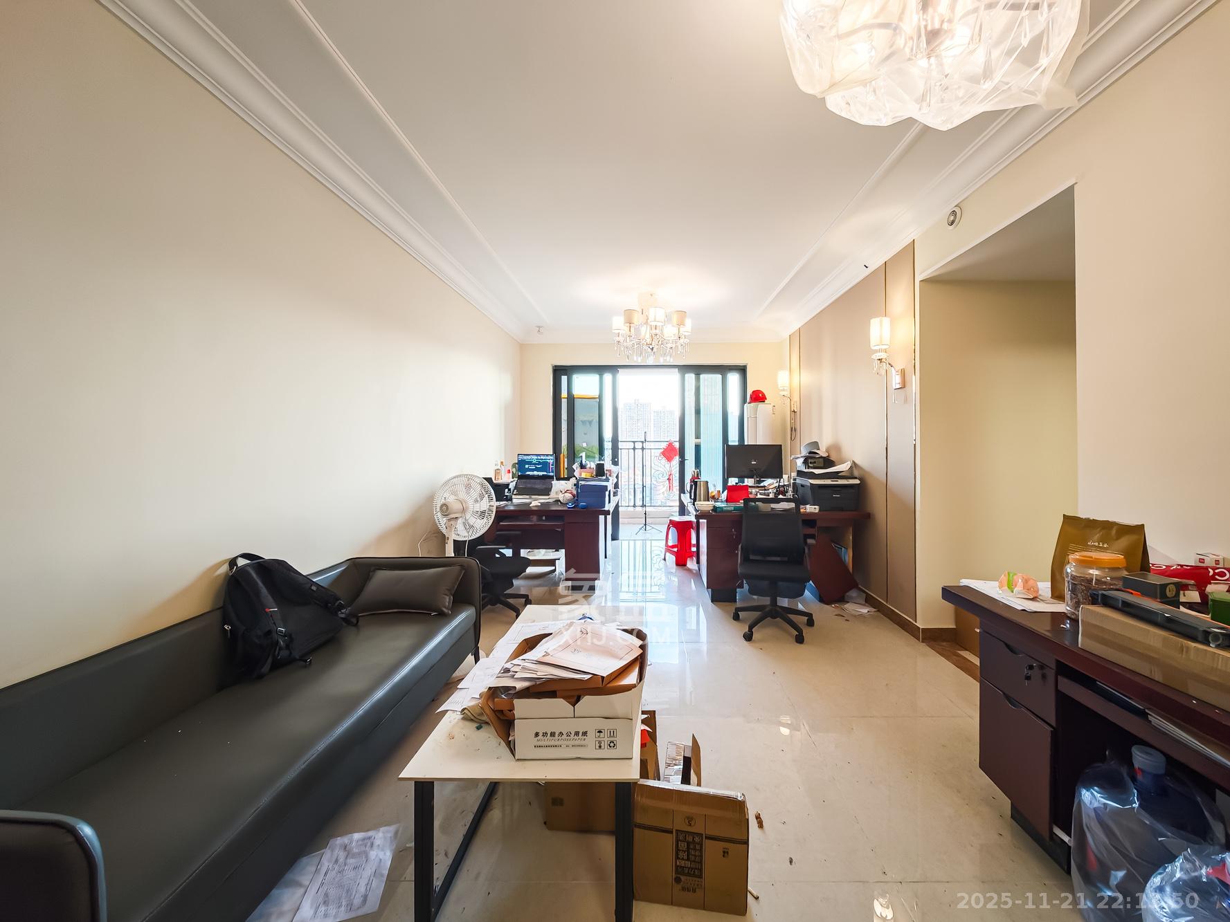 恒大御景天下城二期 3室1厅1卫 70.0万 恒大御景天下城二期 3室1厅1卫 70.0万客厅