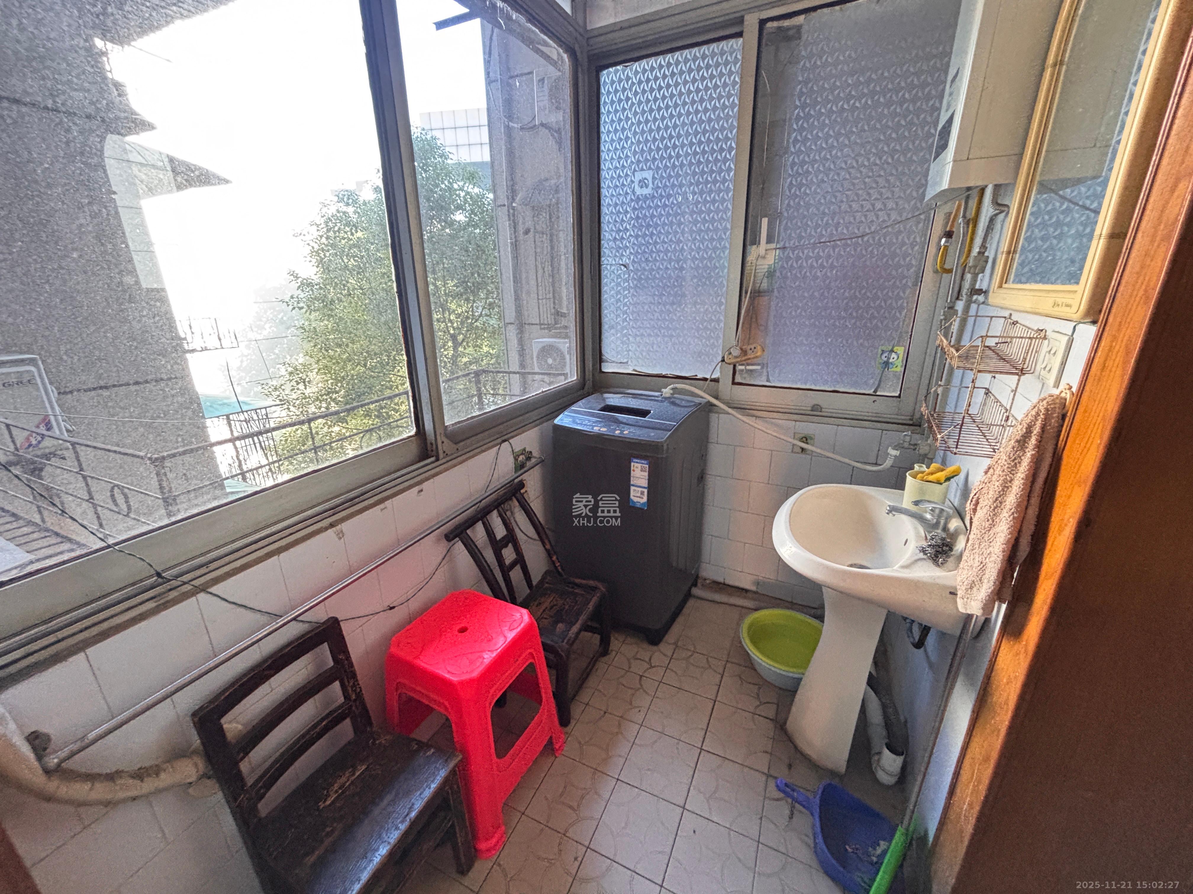 三印宿舍  2室1厅1卫    1200.0元/月室内图