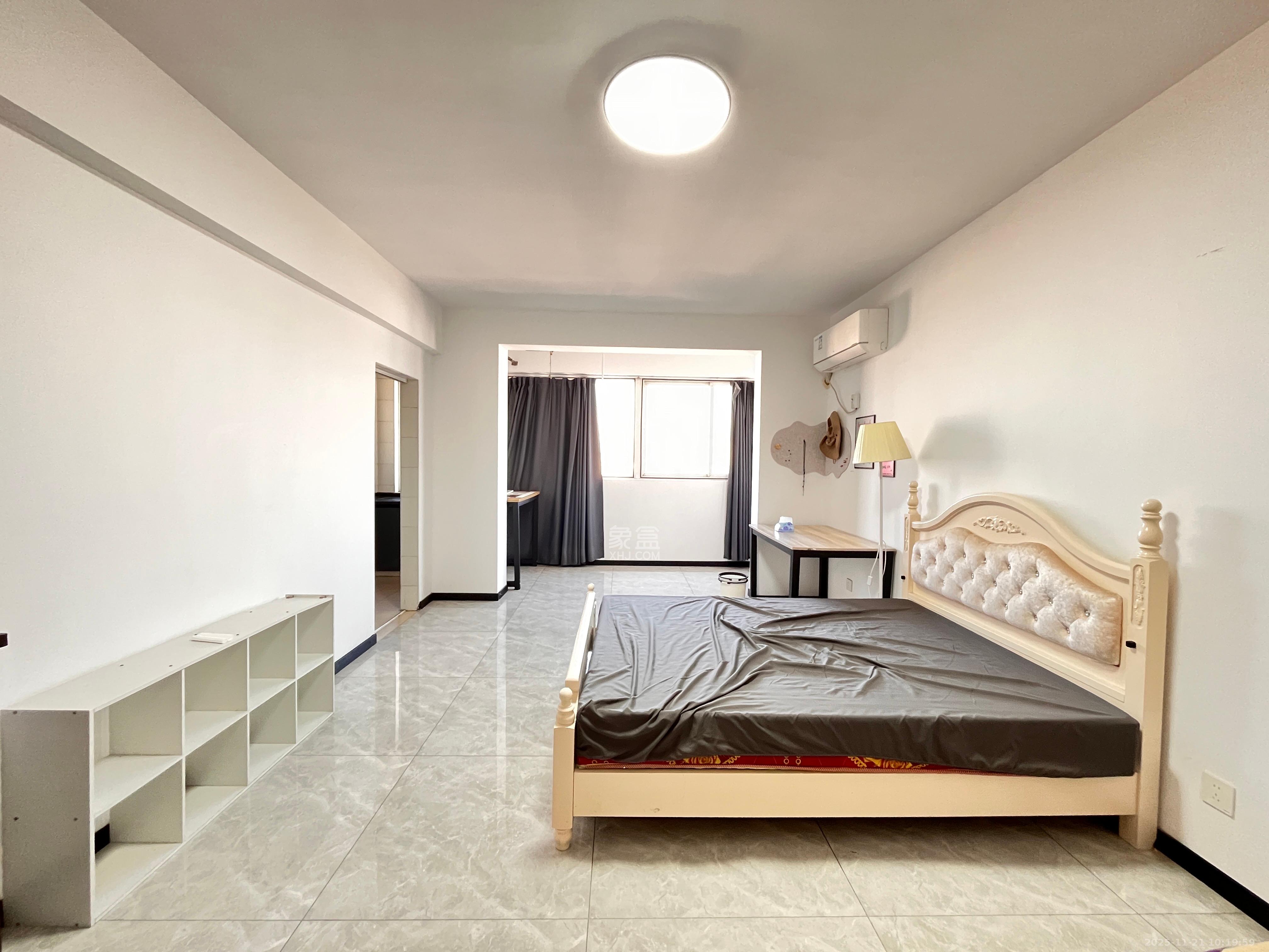 诺亚方舟大厦  1室1厅1卫    1600.0元/月