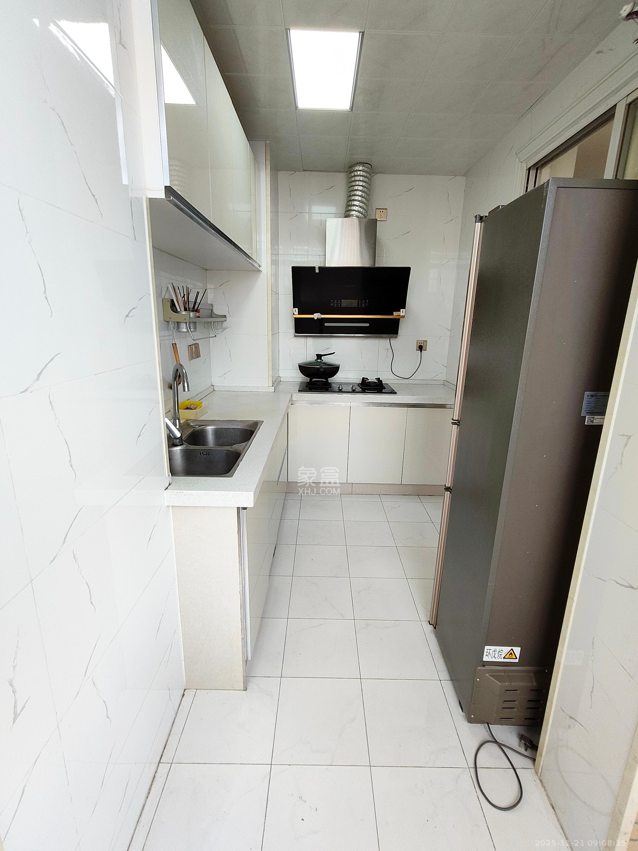 中国铁建国际城二期 3室2厅1卫 2100.0元/月 中国铁建国际城二期 3室2厅1卫 2100.0元/月室内图