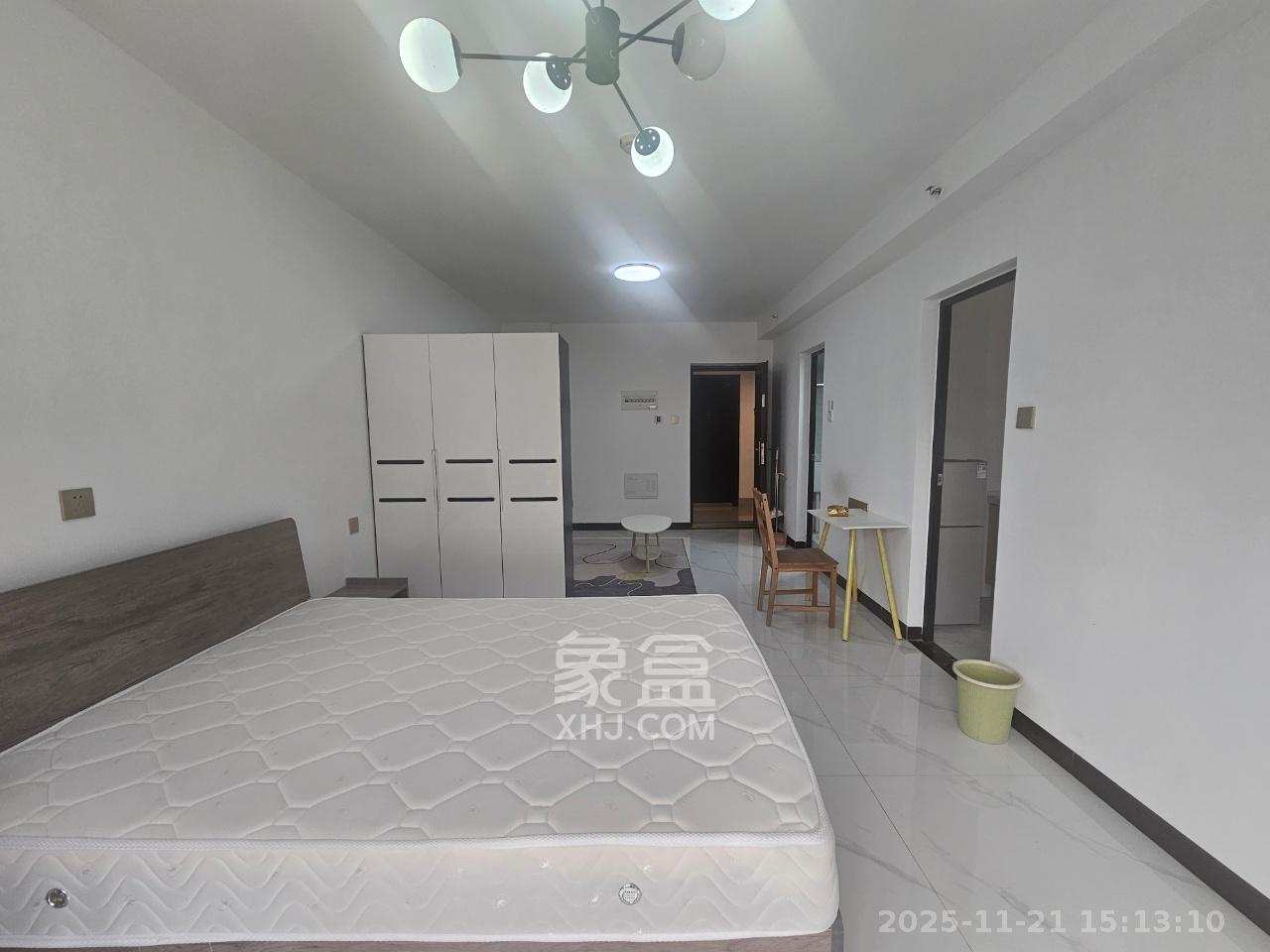 鑫远揽悦（鑫远和城三期）  1室1厅1卫    1600.0元/月室内图