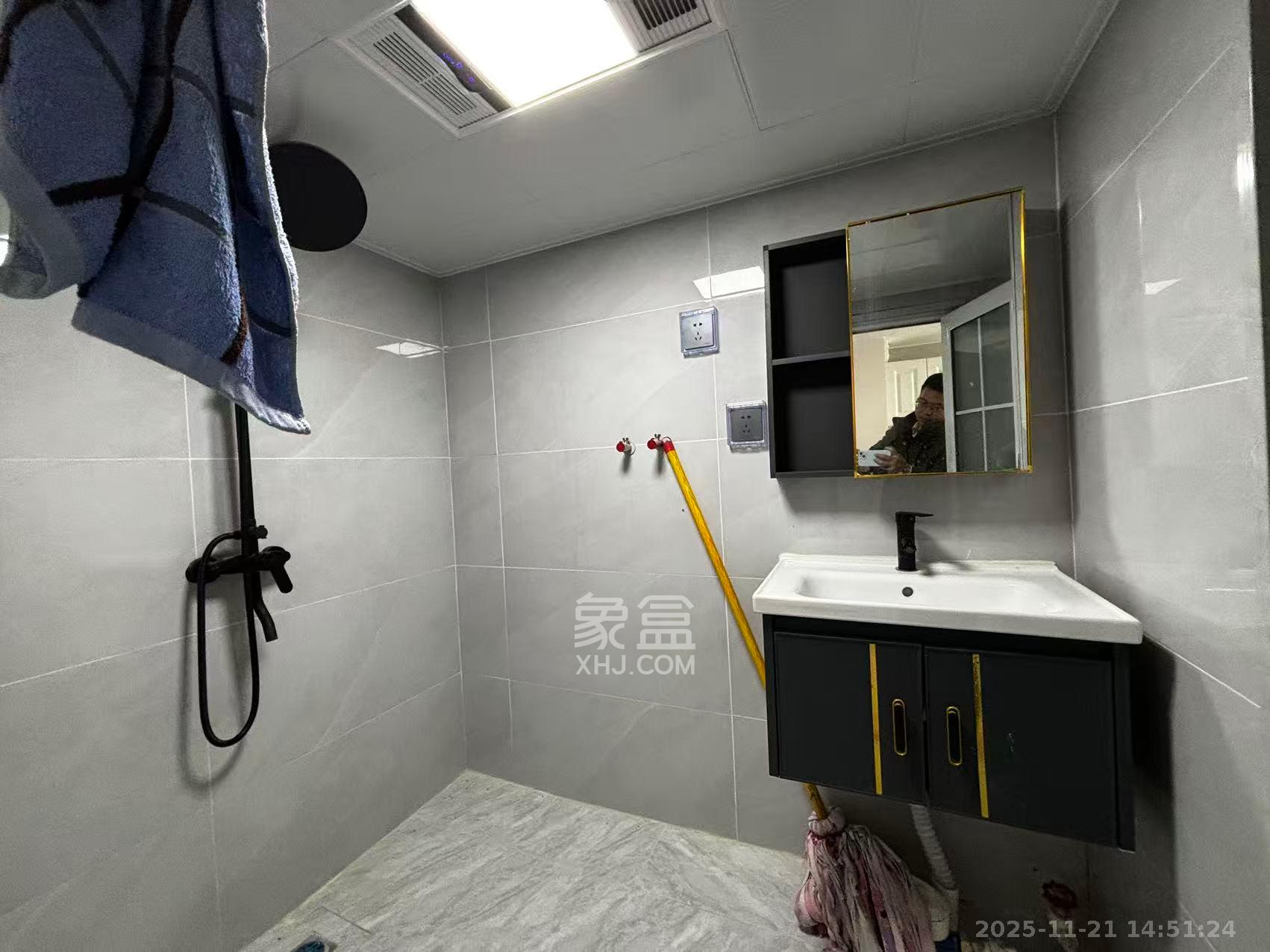 长燃润和天地（长润小区印湘江）  2室1厅1卫    1600.0元/月室内图