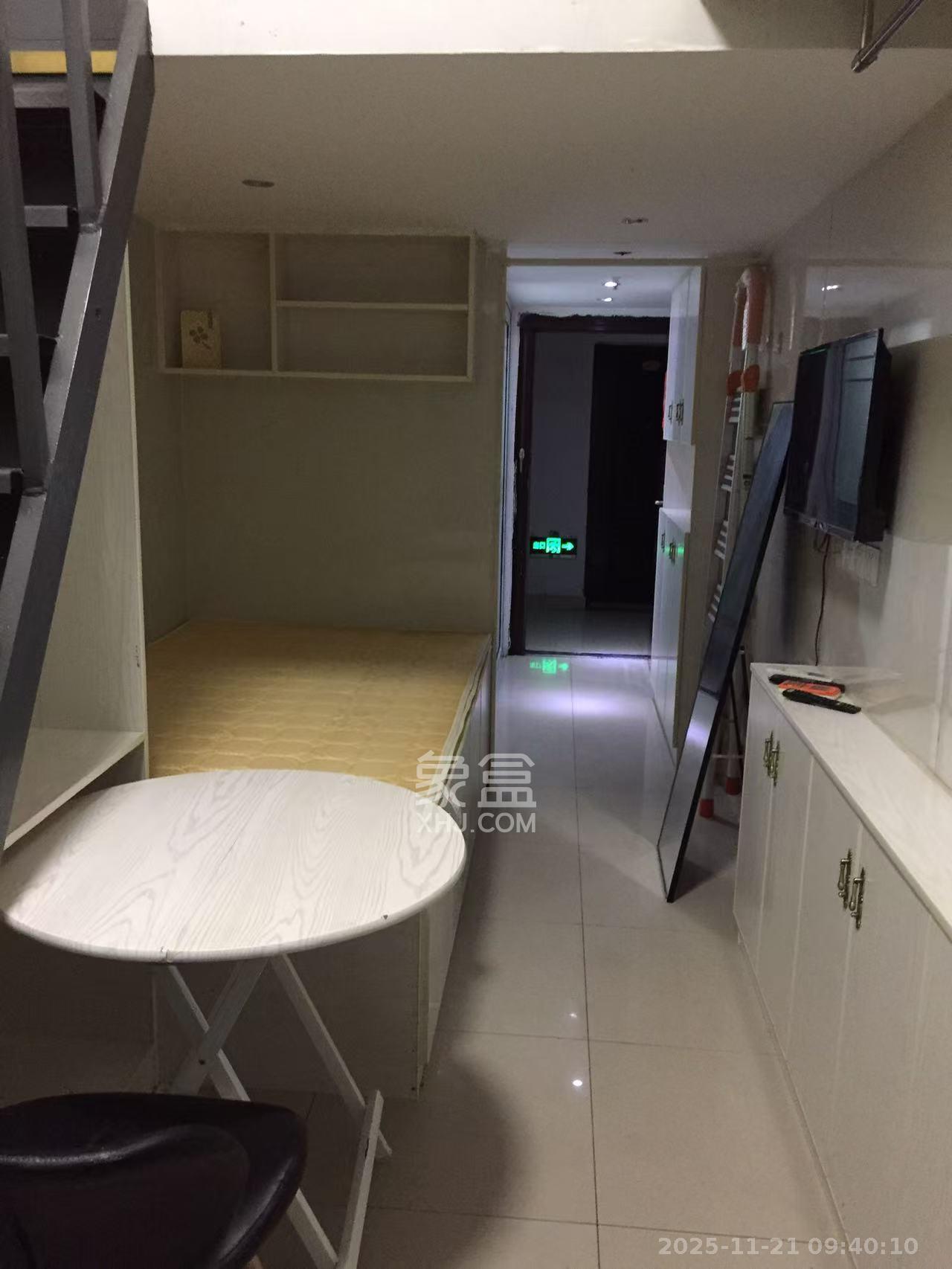 叠彩兰亭 1室1厅1卫 1100.0元/月 叠彩兰亭 1室1厅1卫 1100.0元/月室内图