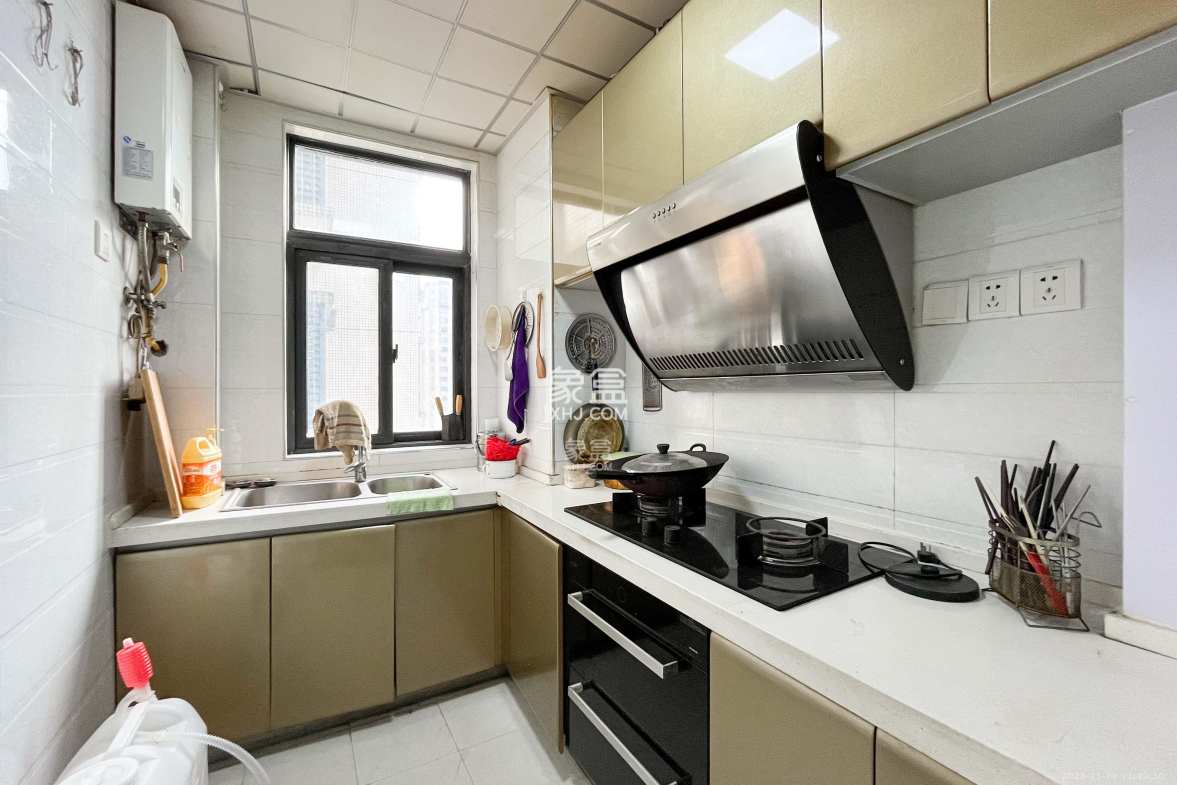 高鑫麓城 3室1厅1卫 89.8万 高鑫麓城 3室1厅1卫 89.8万厨房