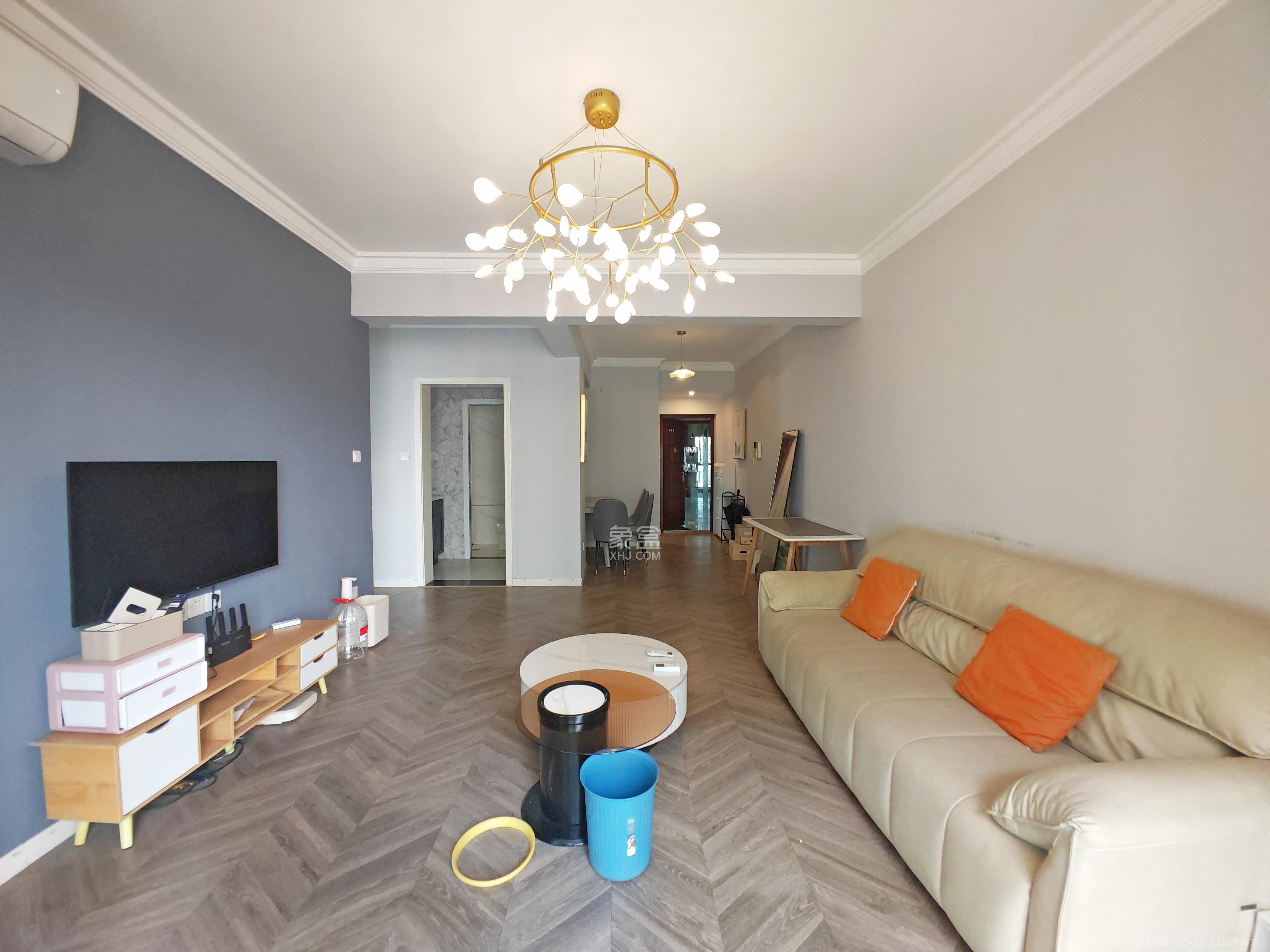 湘府9号 1室2厅1卫 2600.0元/月 湘府9号 1室2厅1卫 2600.0元/月室内图