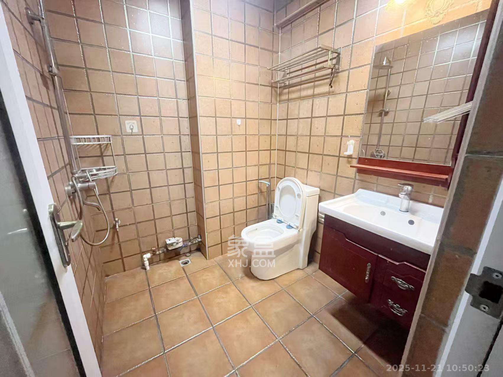 东怡外国（南湖一号)  1室1厅1卫    1550.0元/月室内图