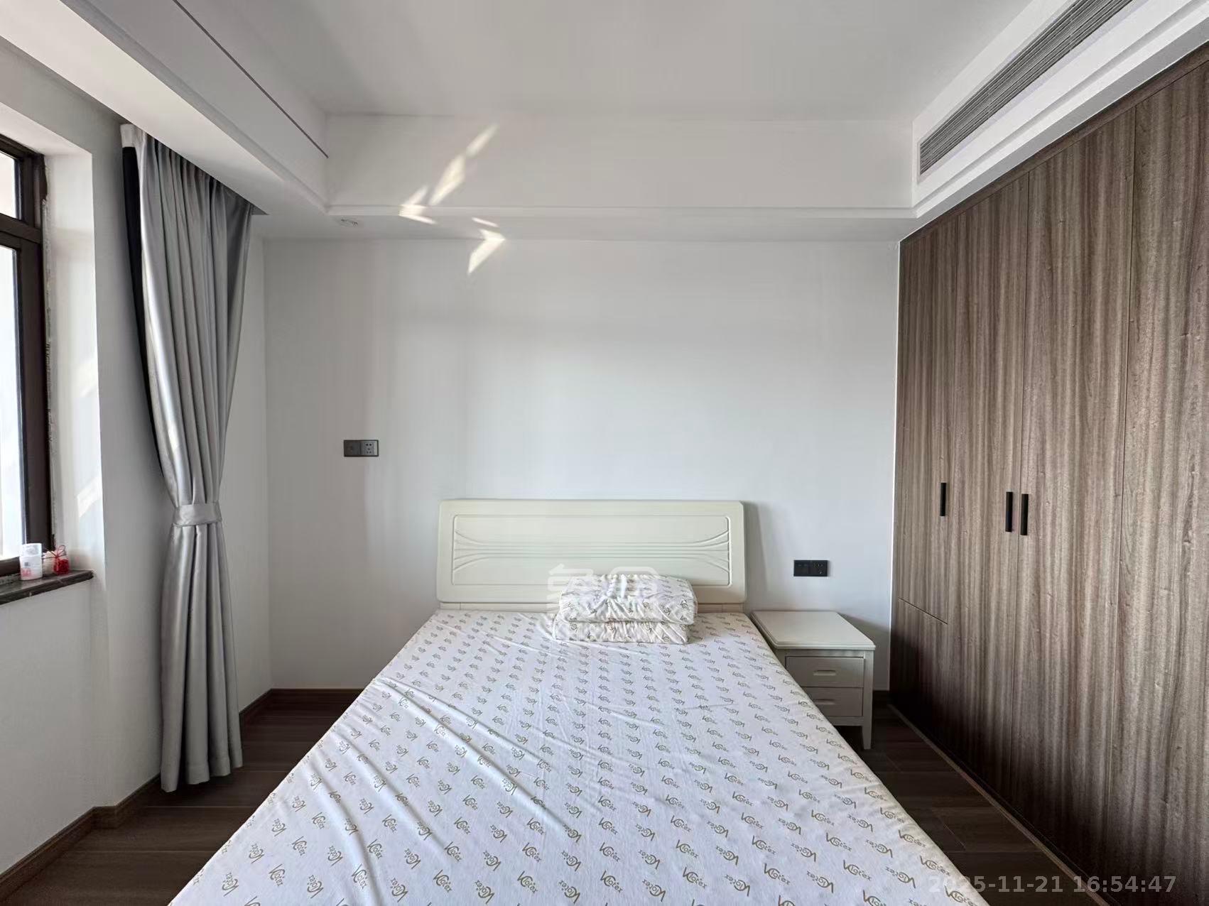 HC新城（建工集团单位房）  4室2厅2卫    4800.0元/月室内图