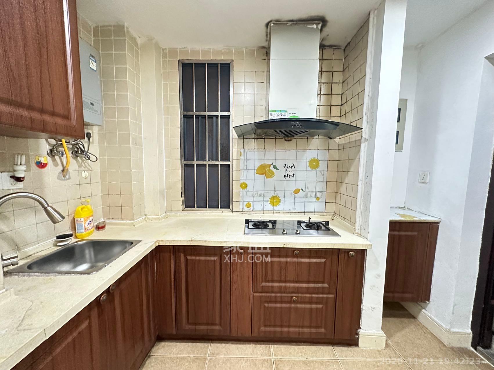 保利城（中航城国际社区、郡原美村）  1室1厅1卫    1300.0元/月室内图