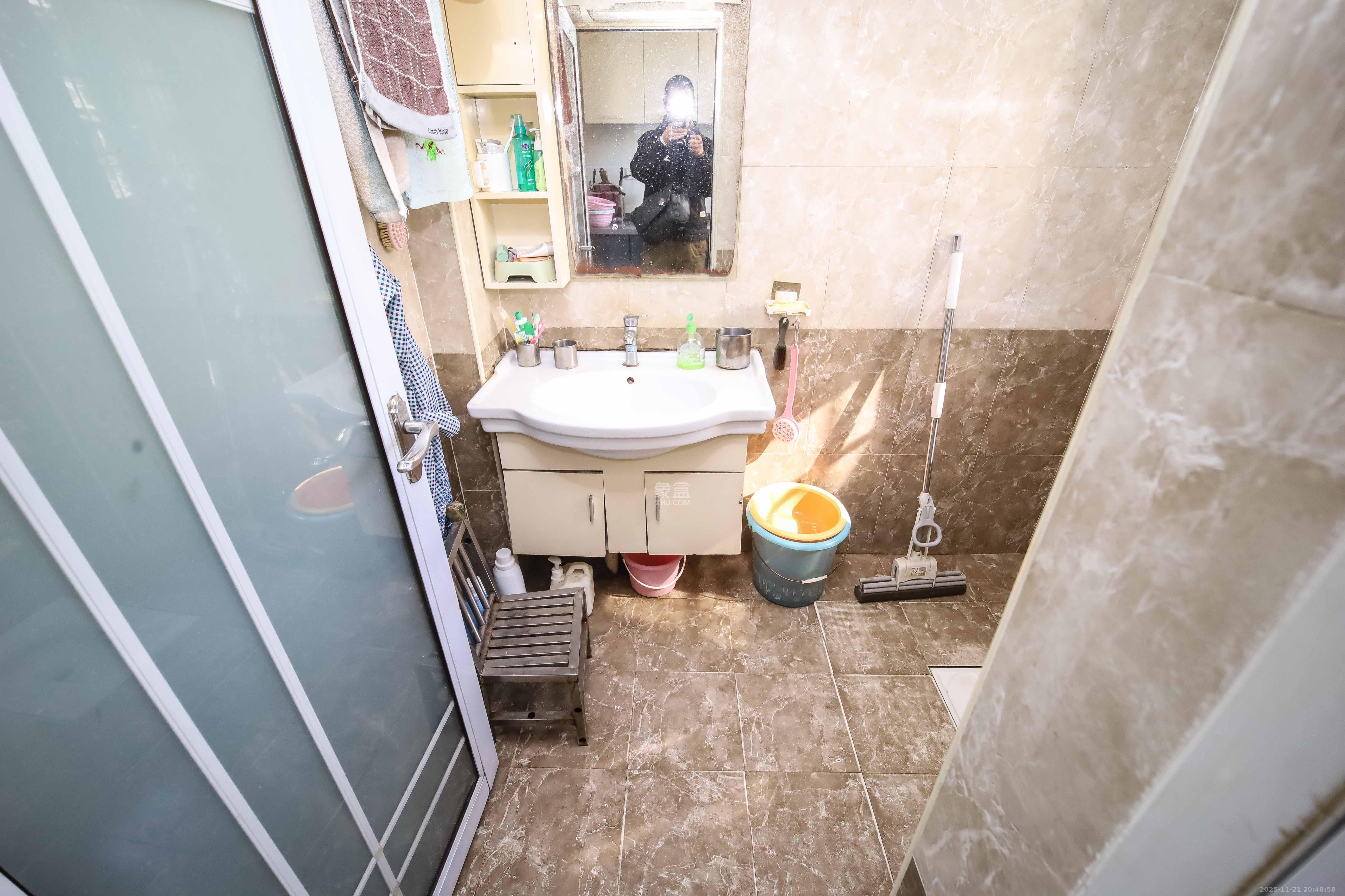 三和家园  1室0厅0卫    75.0万卫生间