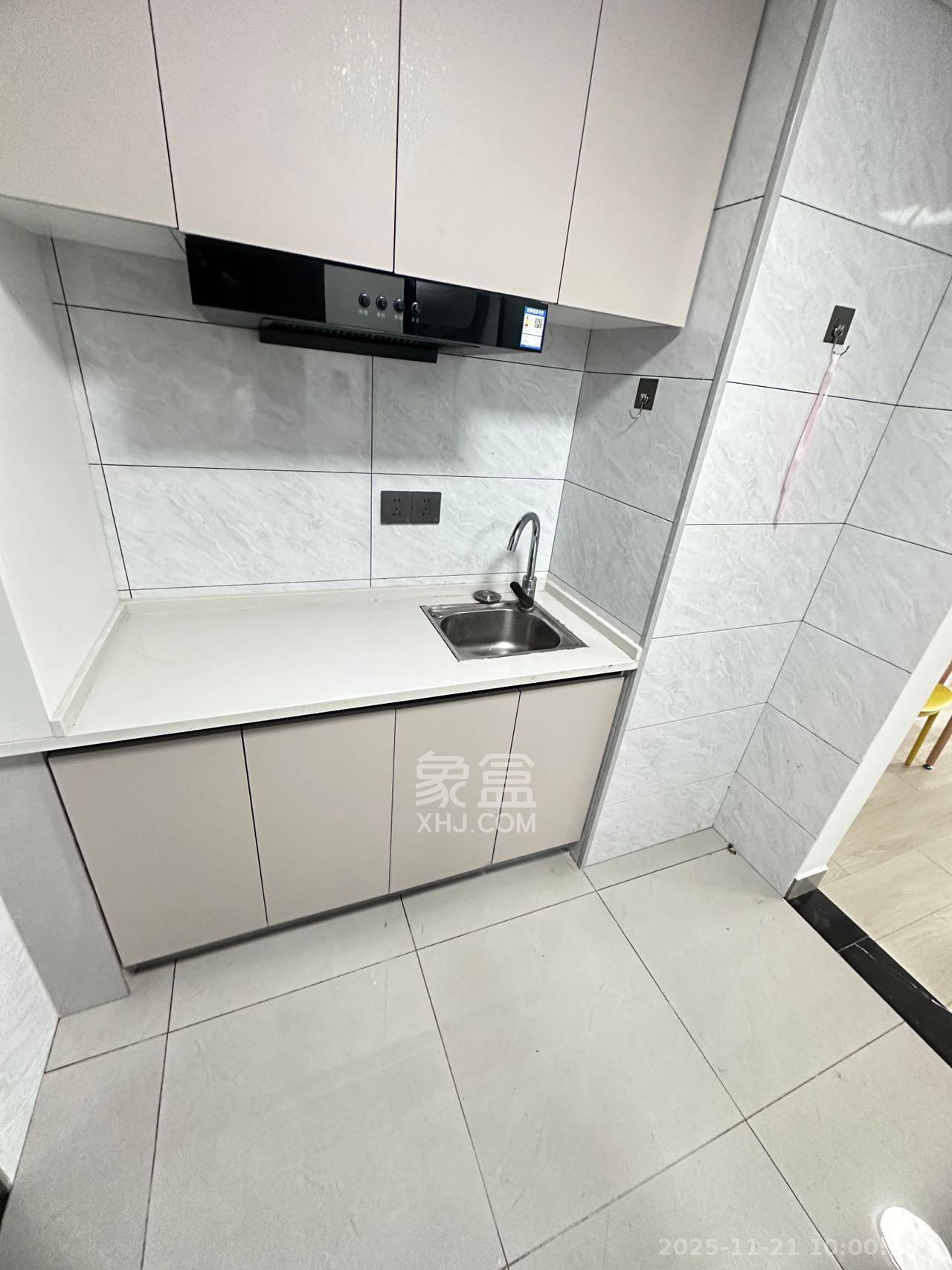 麓谷新干线 1室0厅0卫 1500.0元/月 麓谷新干线 1室0厅0卫 1500.0元/月室内图