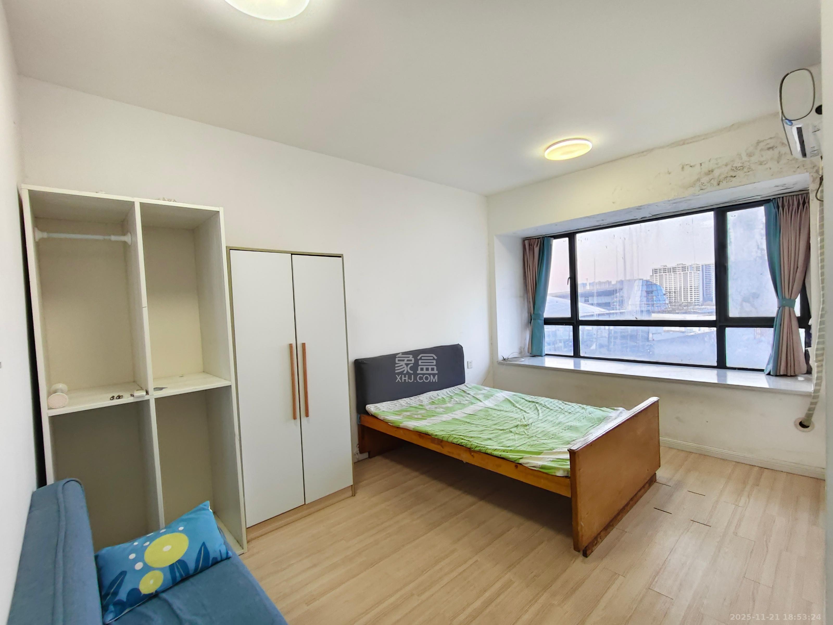 中信城市广场（中信新城一期）  1室1厅1卫    1100.0元/月