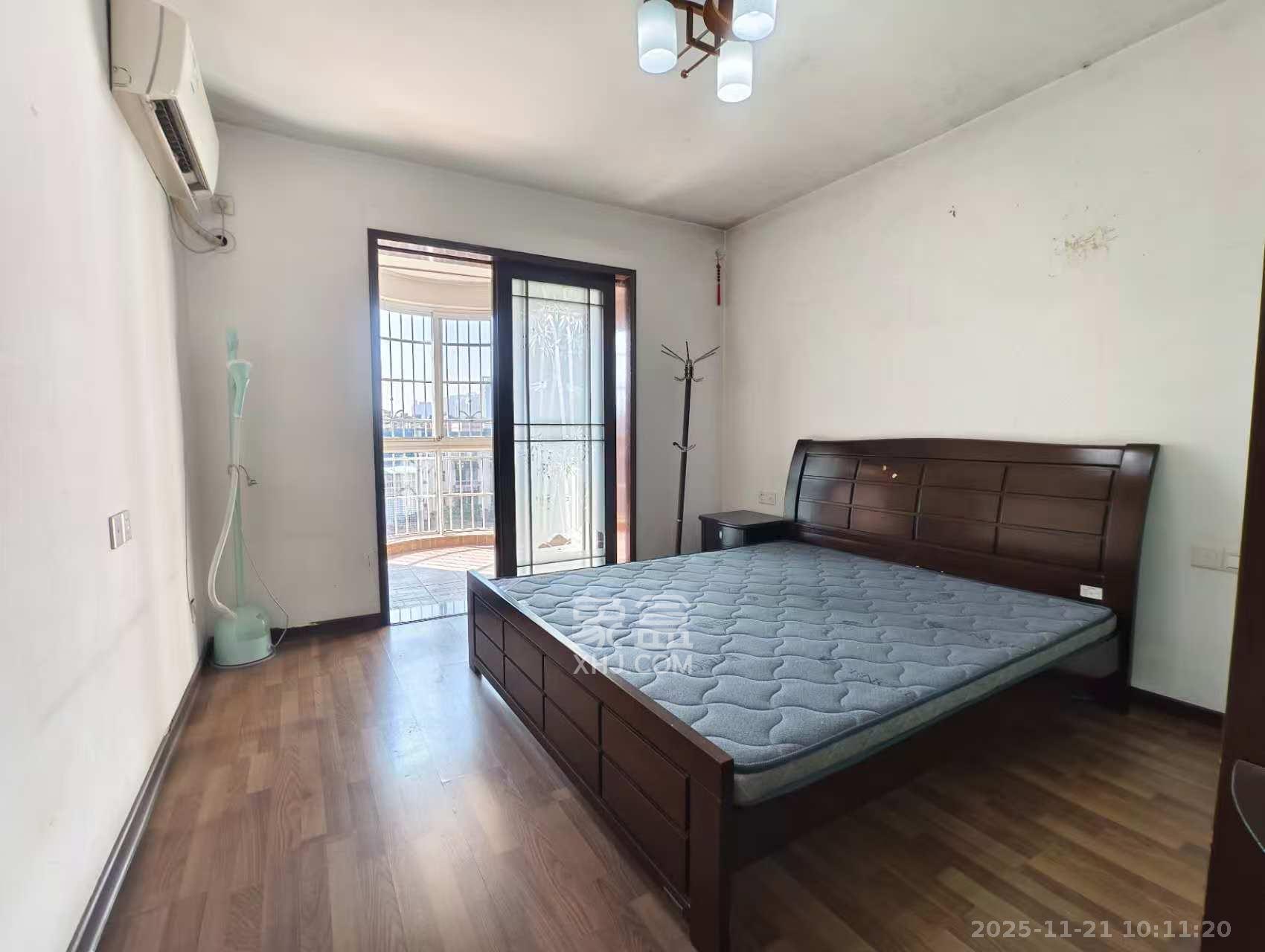 新世纪家园 3室2厅2卫 2600.0元/月 新世纪家园 3室2厅2卫 2600.0元/月室内图