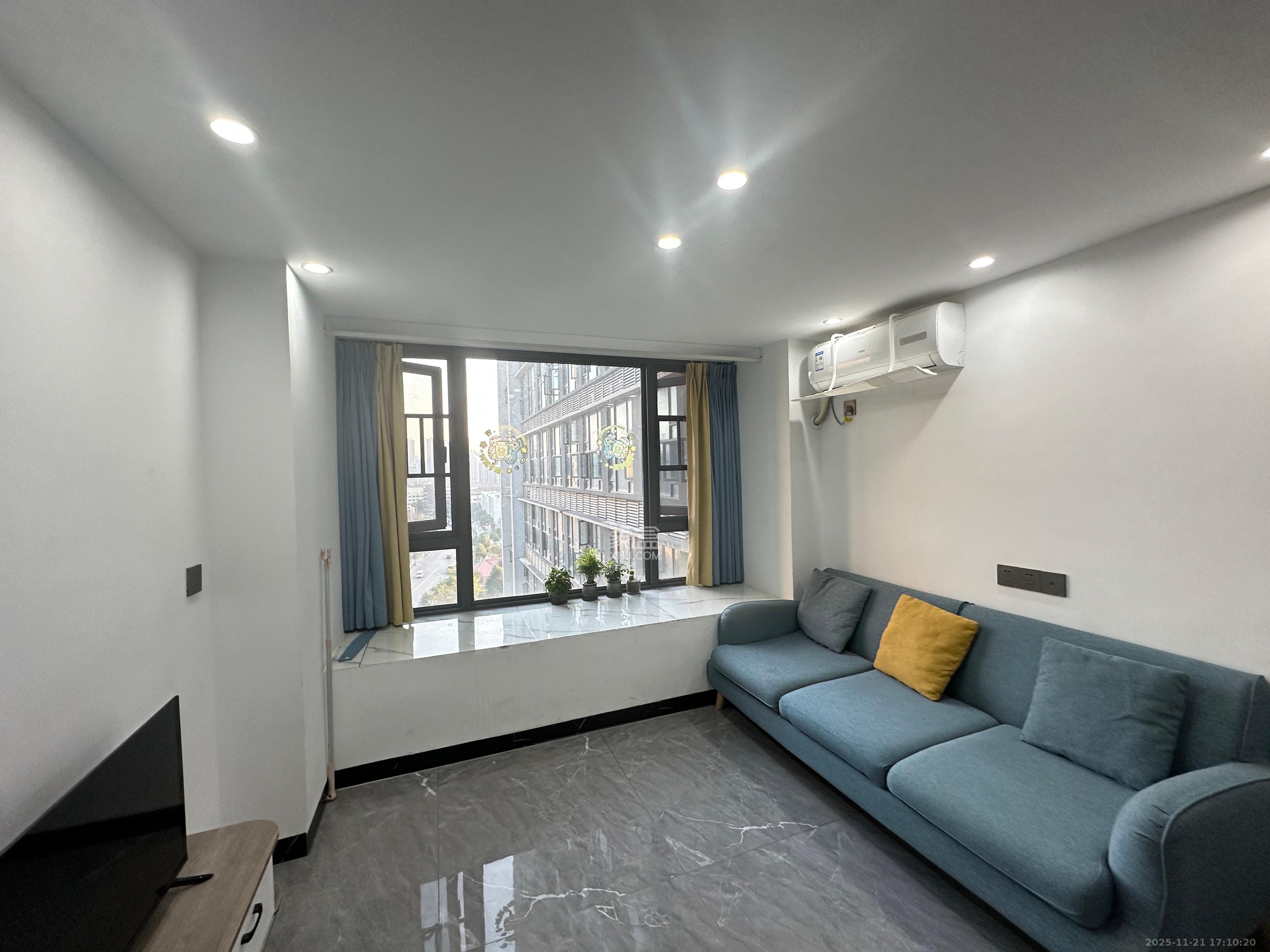 龙湖湘江星座(祺鑫星座公寓) 1室1厅1卫 2000.0元/月 龙湖湘江星座(祺鑫星座公寓) 1室1厅1卫 2000.0元/月室内图