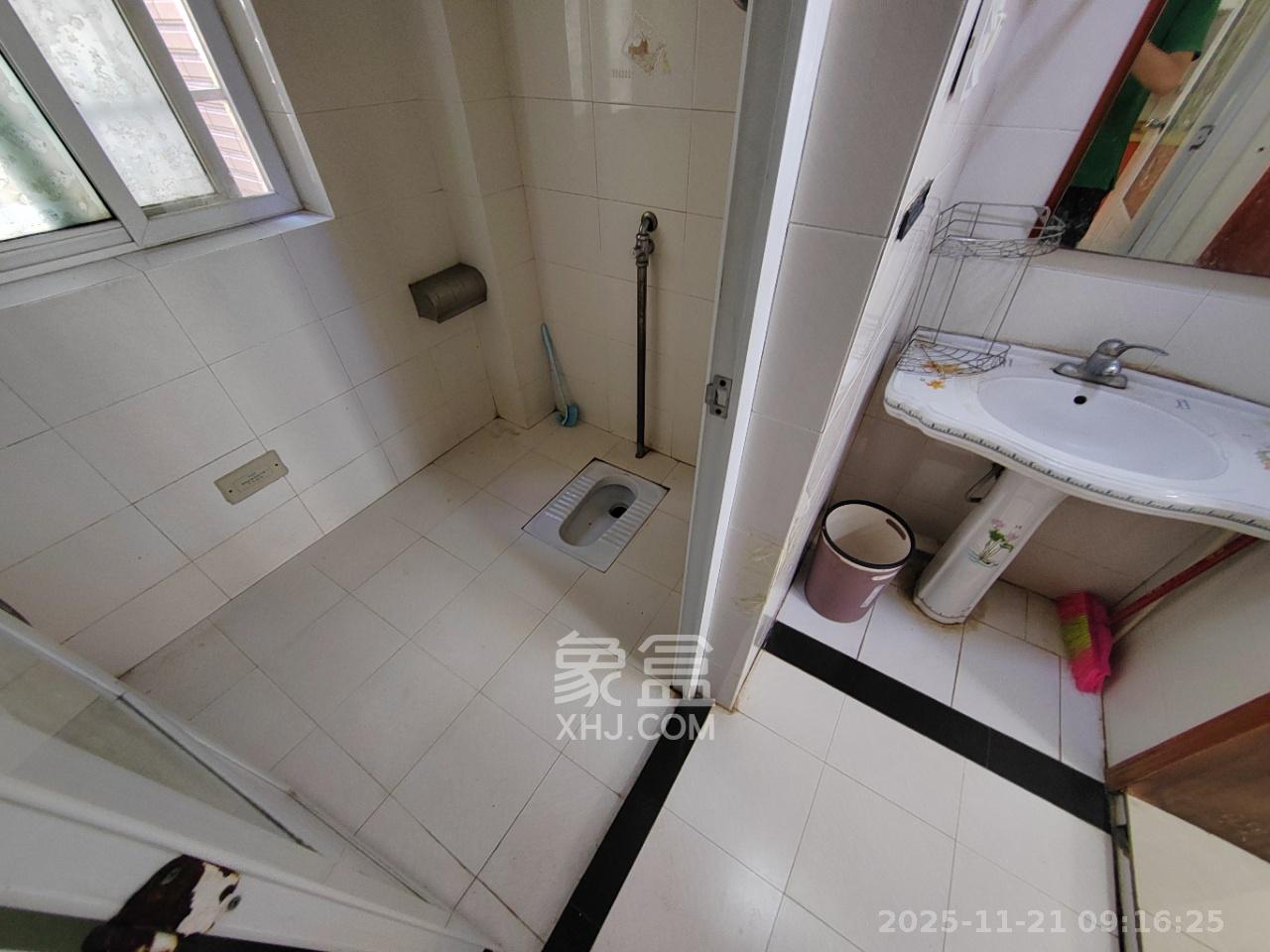 长房西郡 2室2厅1卫 1700.0元/月 长房西郡 2室2厅1卫 1700.0元/月室内图