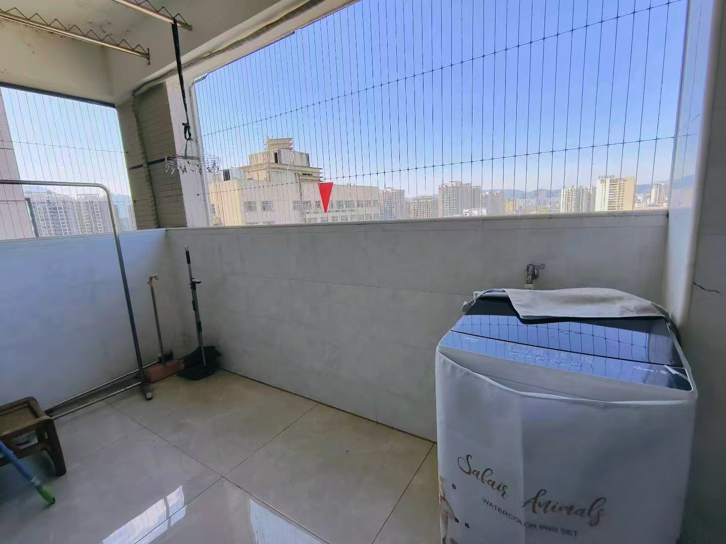 泊富广场 3室2厅1卫 68.0万 泊富广场 3室2厅1卫 68.0万客厅