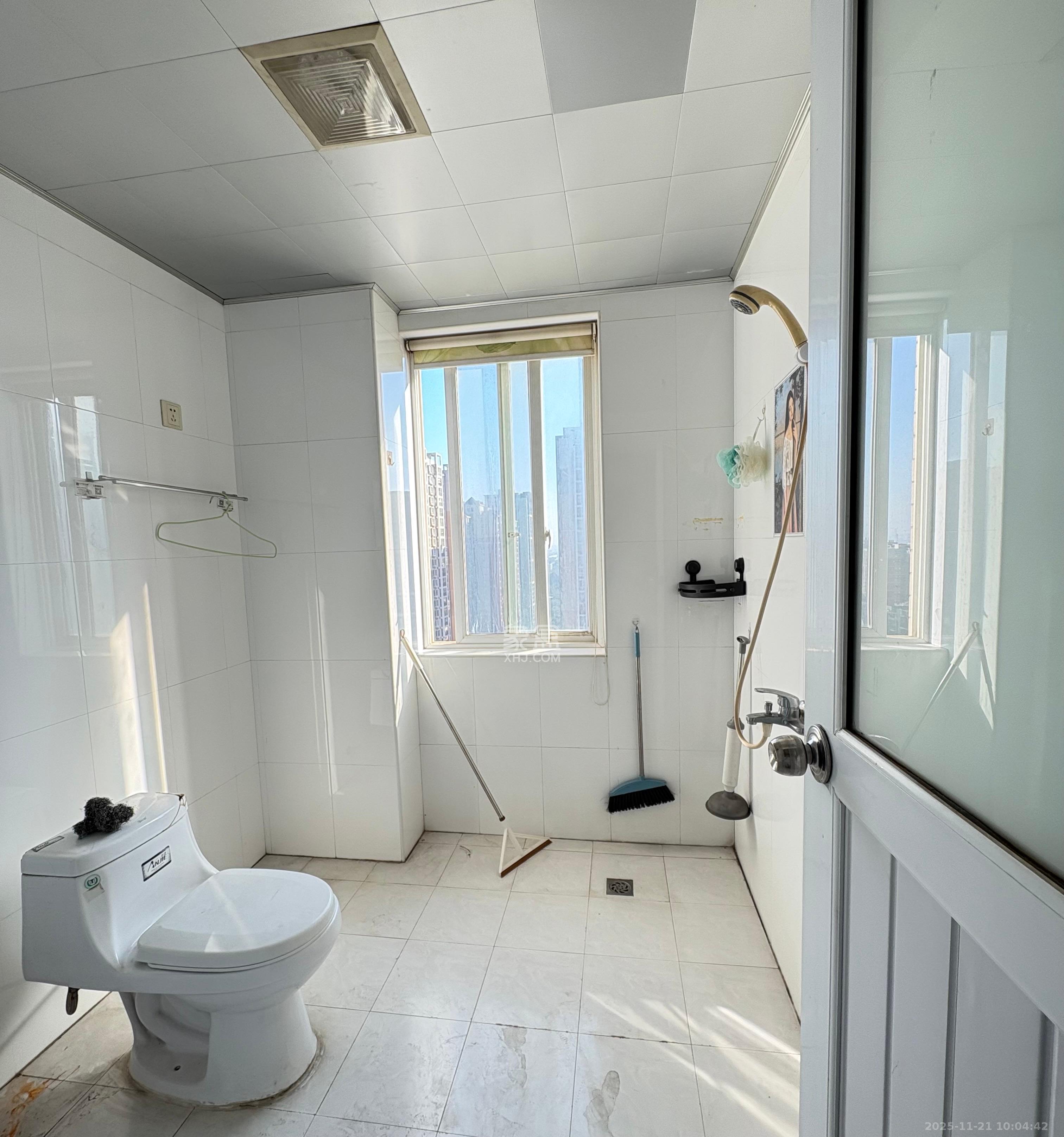 圣力华苑 1室2厅2卫 1650.0元/月 圣力华苑 1室2厅2卫 1650.0元/月室内图