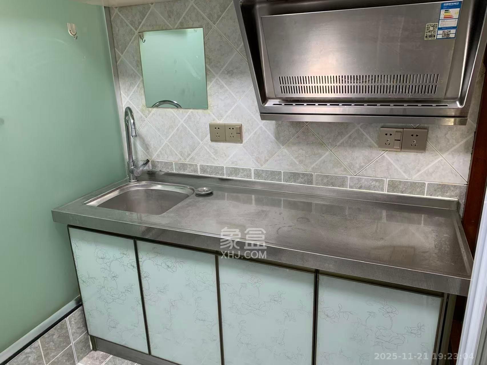 岳北和苑  1室1厅1卫    1400.0元/月室内图