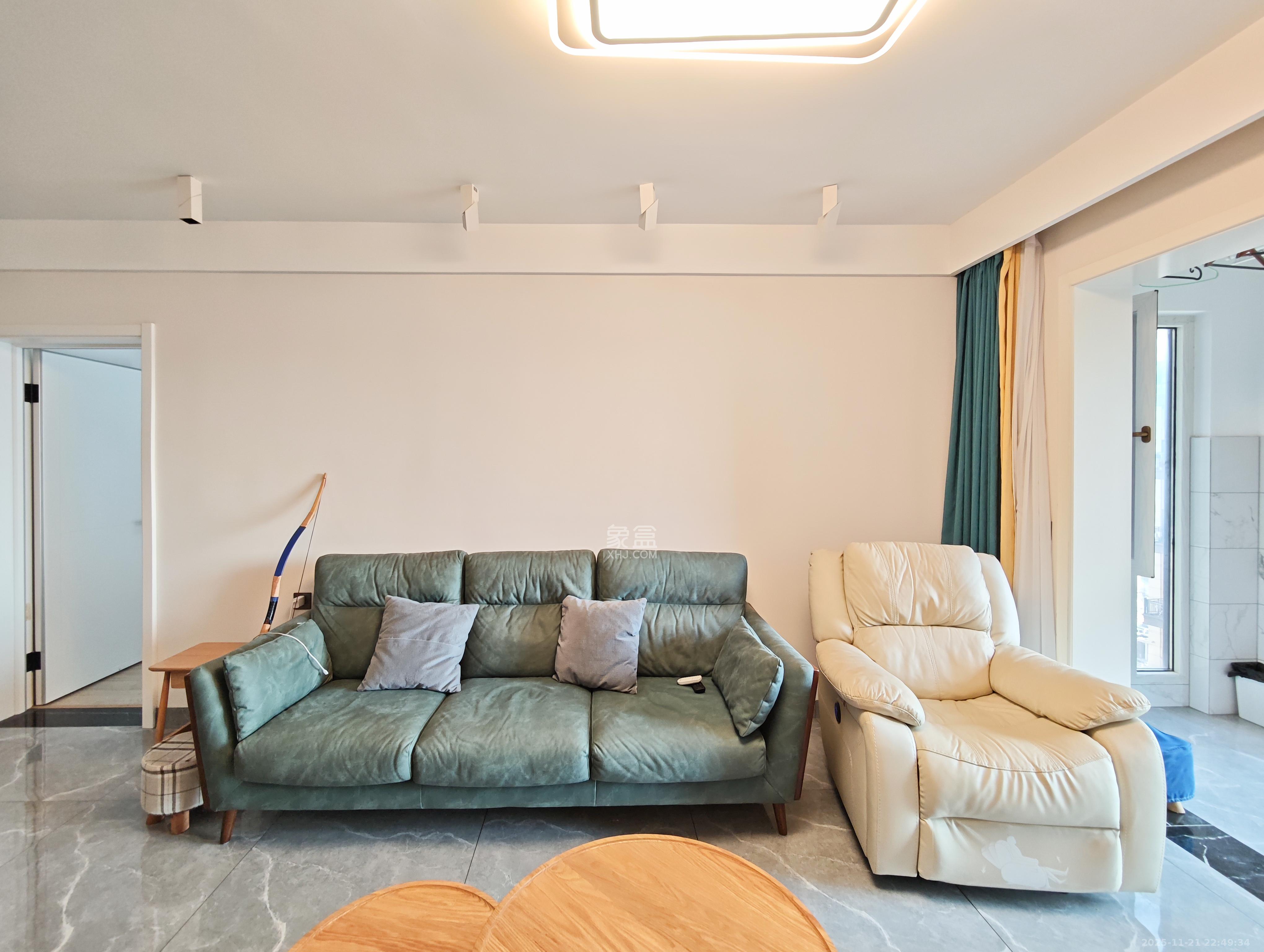 保利城（中航城国际社区、郡原美村）  3室2厅1卫    78.8万客厅