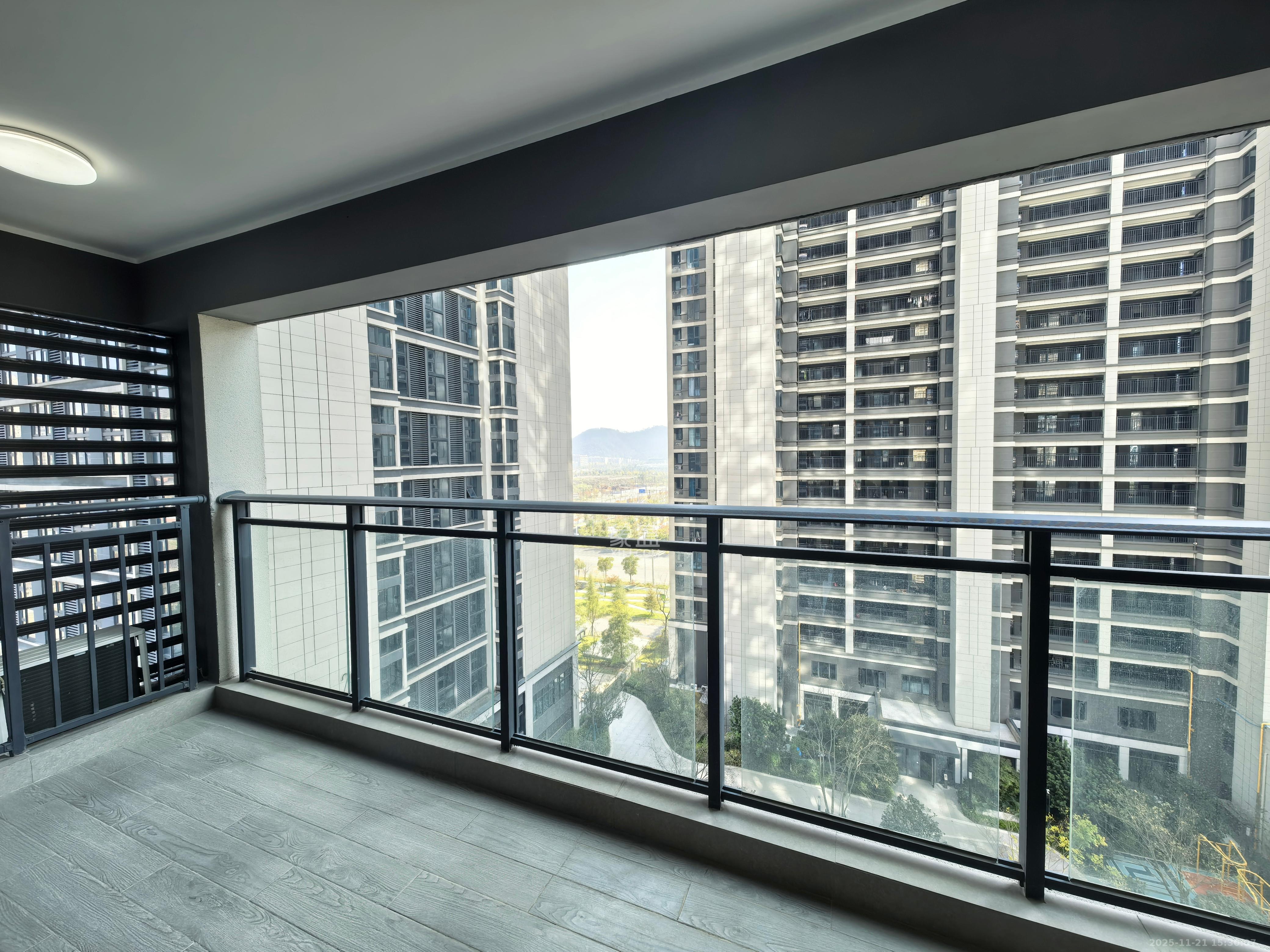 中海麓山境南区 4室2厅2卫 2800.0元/月 中海麓山境南区 4室2厅2卫 2800.0元/月室内图