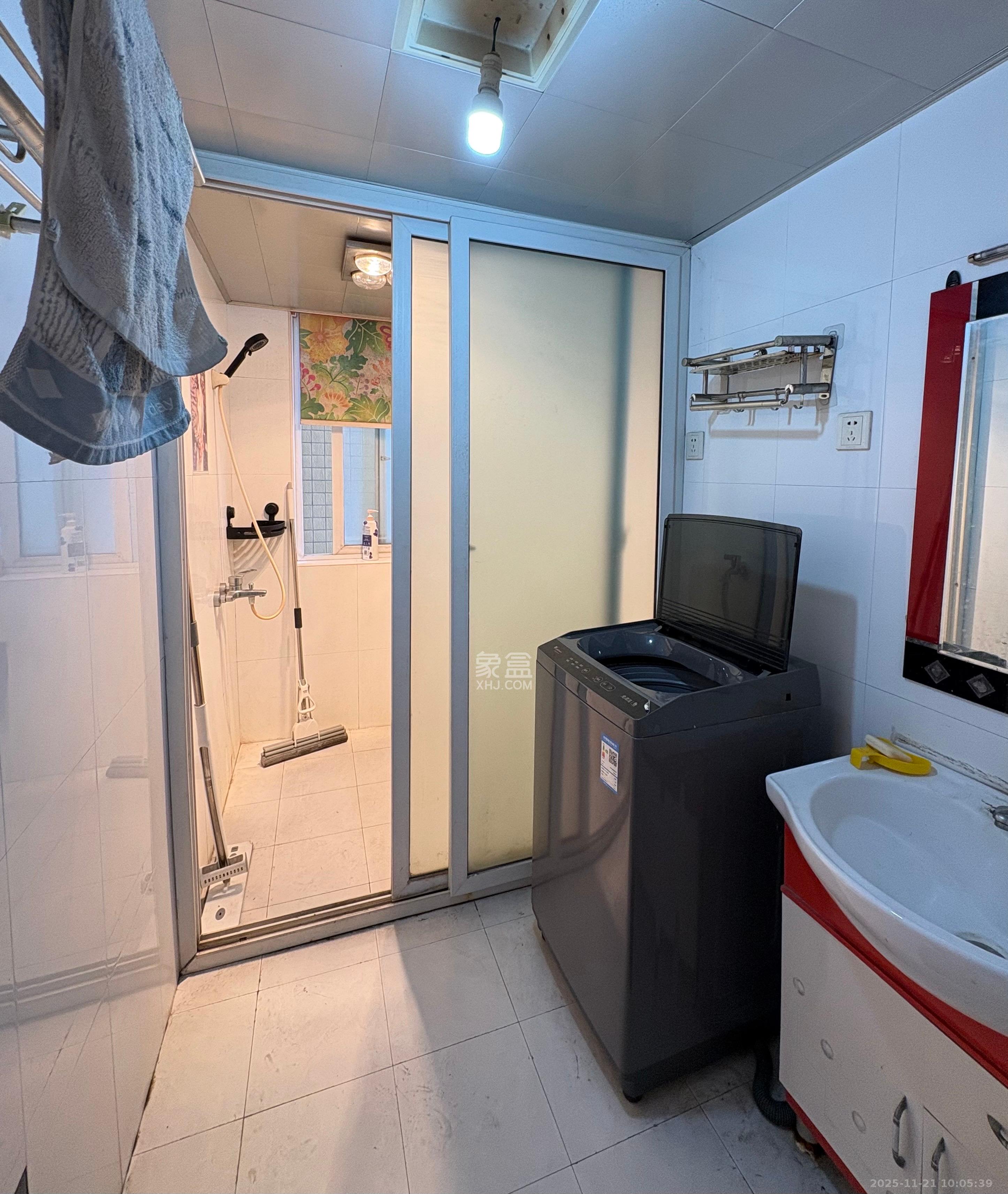 圣力华苑  1室2厅2卫    1650.0元/月室内图