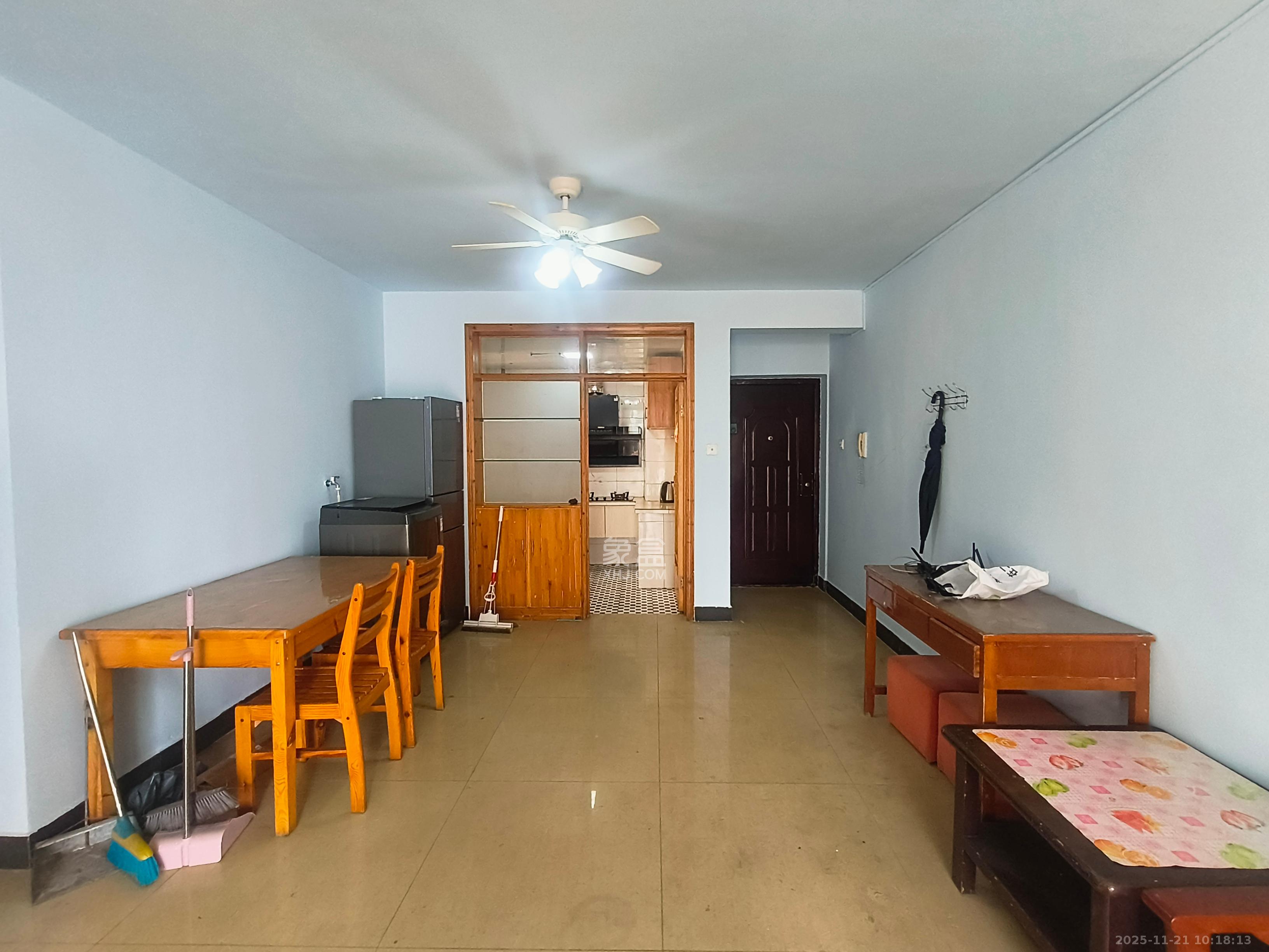 枫林美景 3室2厅2卫 2000.0元/月 枫林美景 3室2厅2卫 2000.0元/月室内图