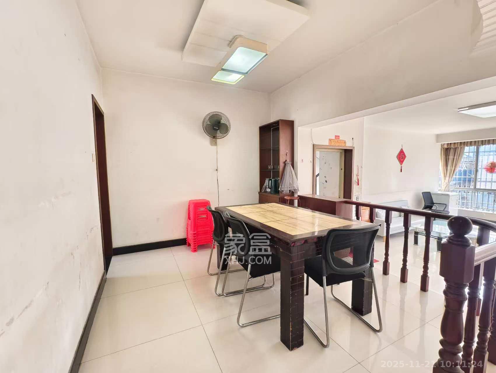 新世纪家园 3室2厅2卫 2600.0元/月 新世纪家园 3室2厅2卫 2600.0元/月室内图