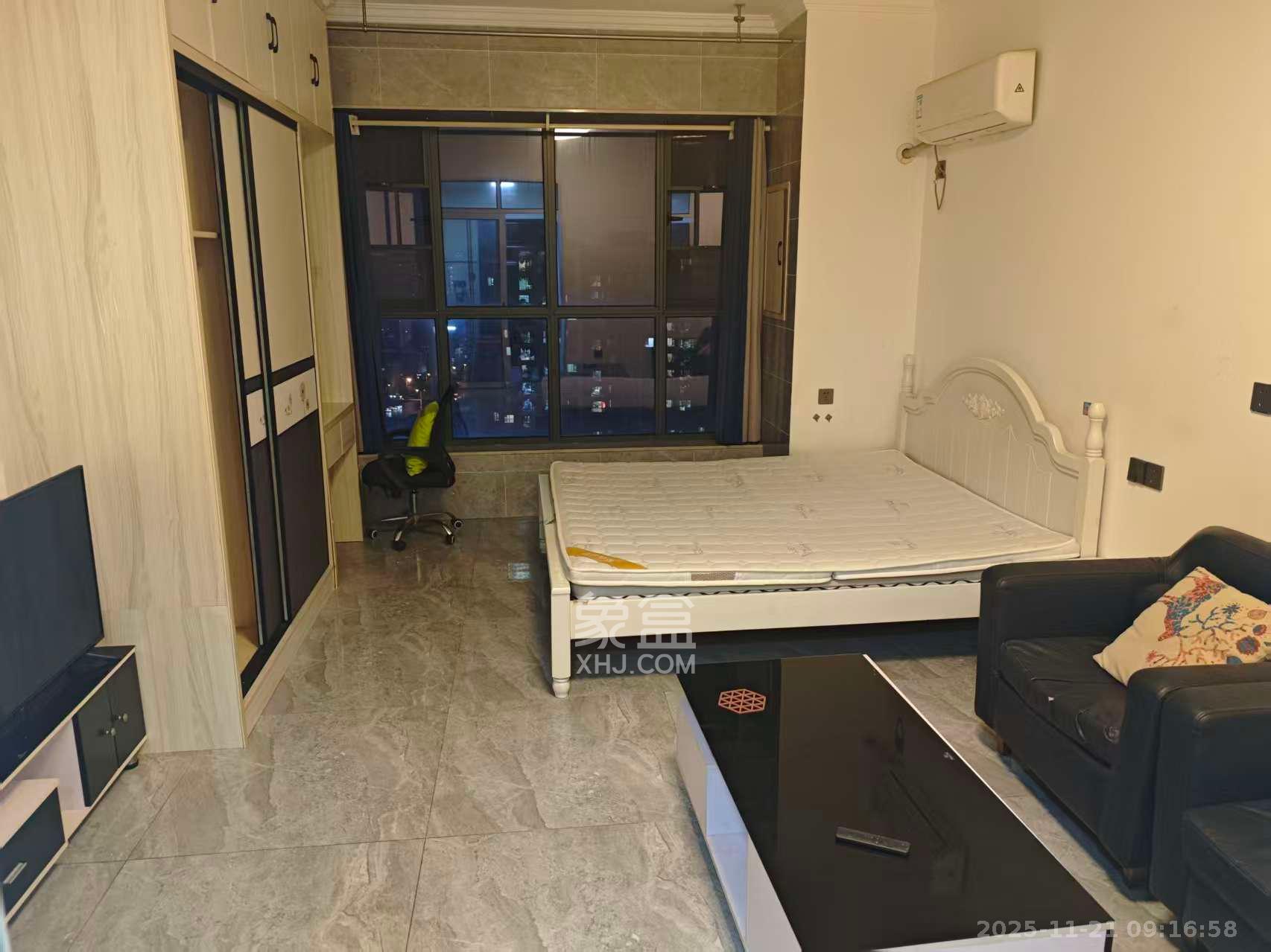 中南国际眼镜城（中伟商业中心）  1室0厅0卫    1200.0元/月