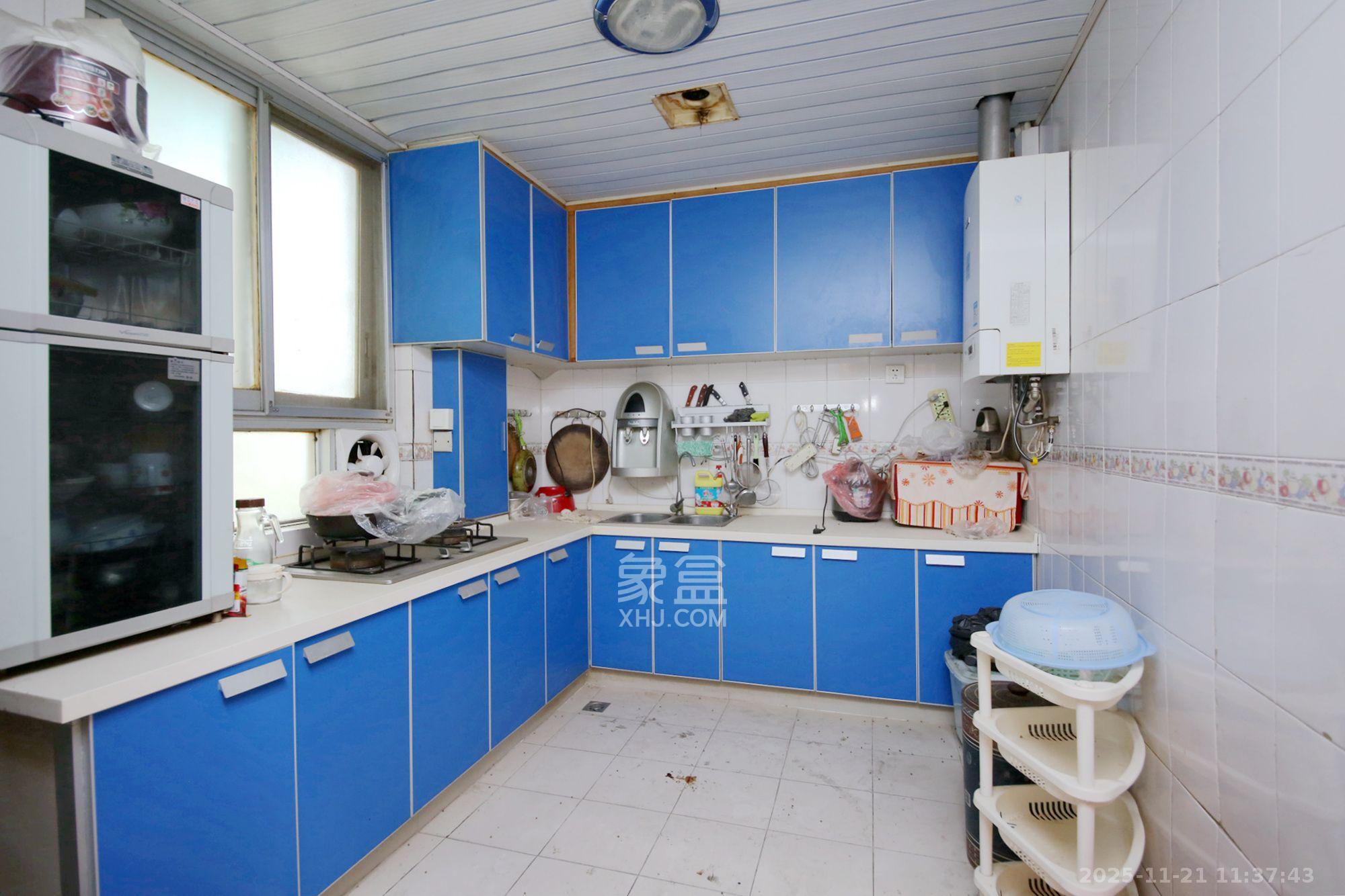 铭园小区  5室2厅3卫    4500.0元/月室内图