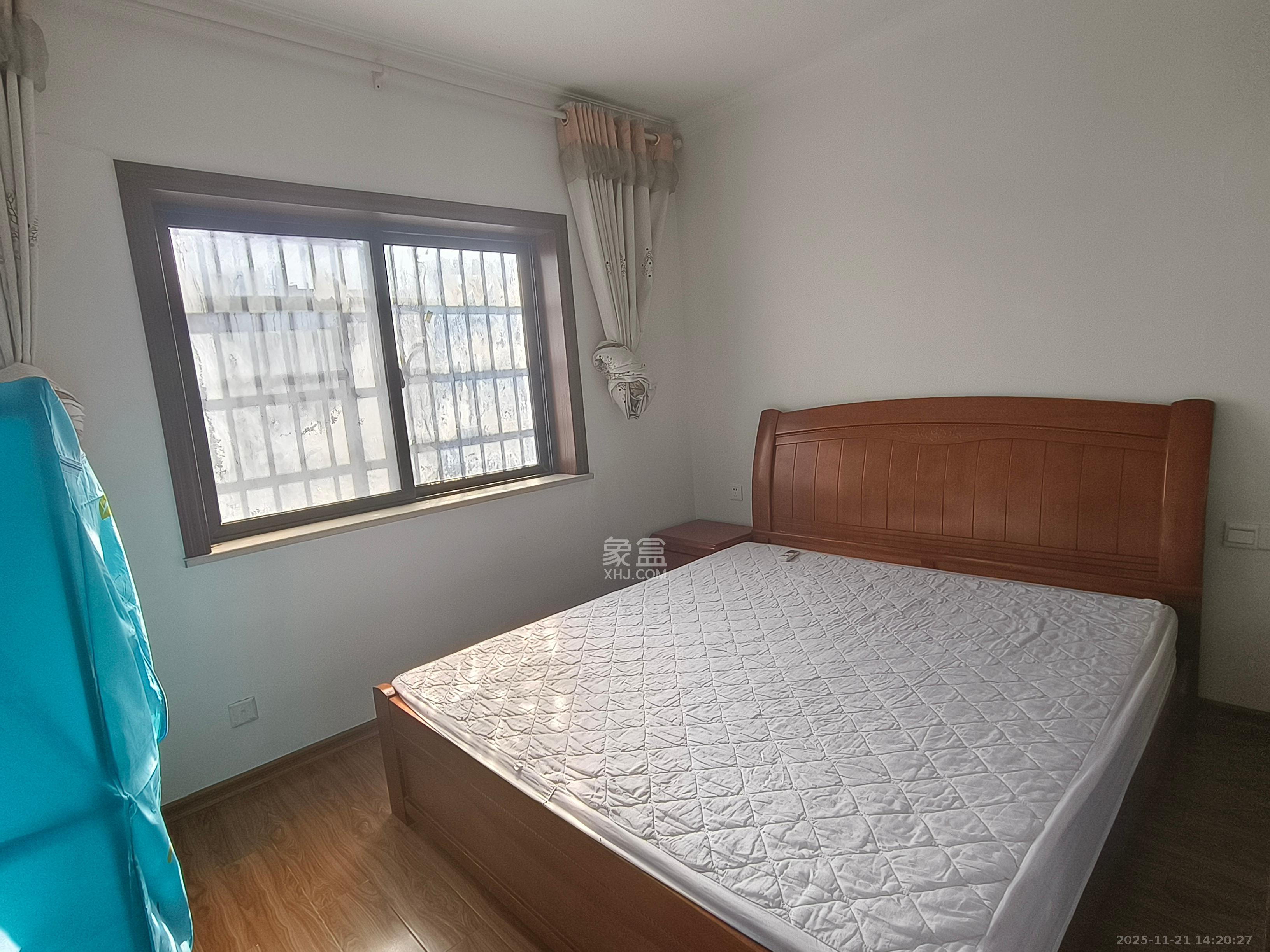 尚都花园城  3室2厅2卫    1800.0元/月室内图