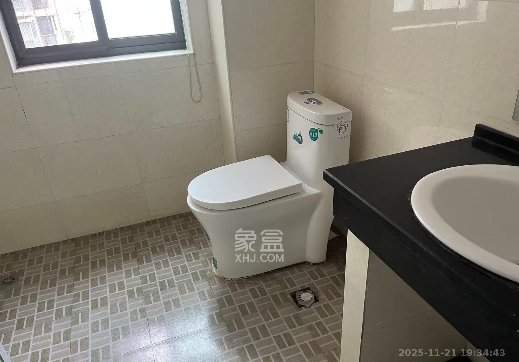 万树丹堤 3室2厅2卫 2600.0元/月 万树丹堤 3室2厅2卫 2600.0元/月室内图