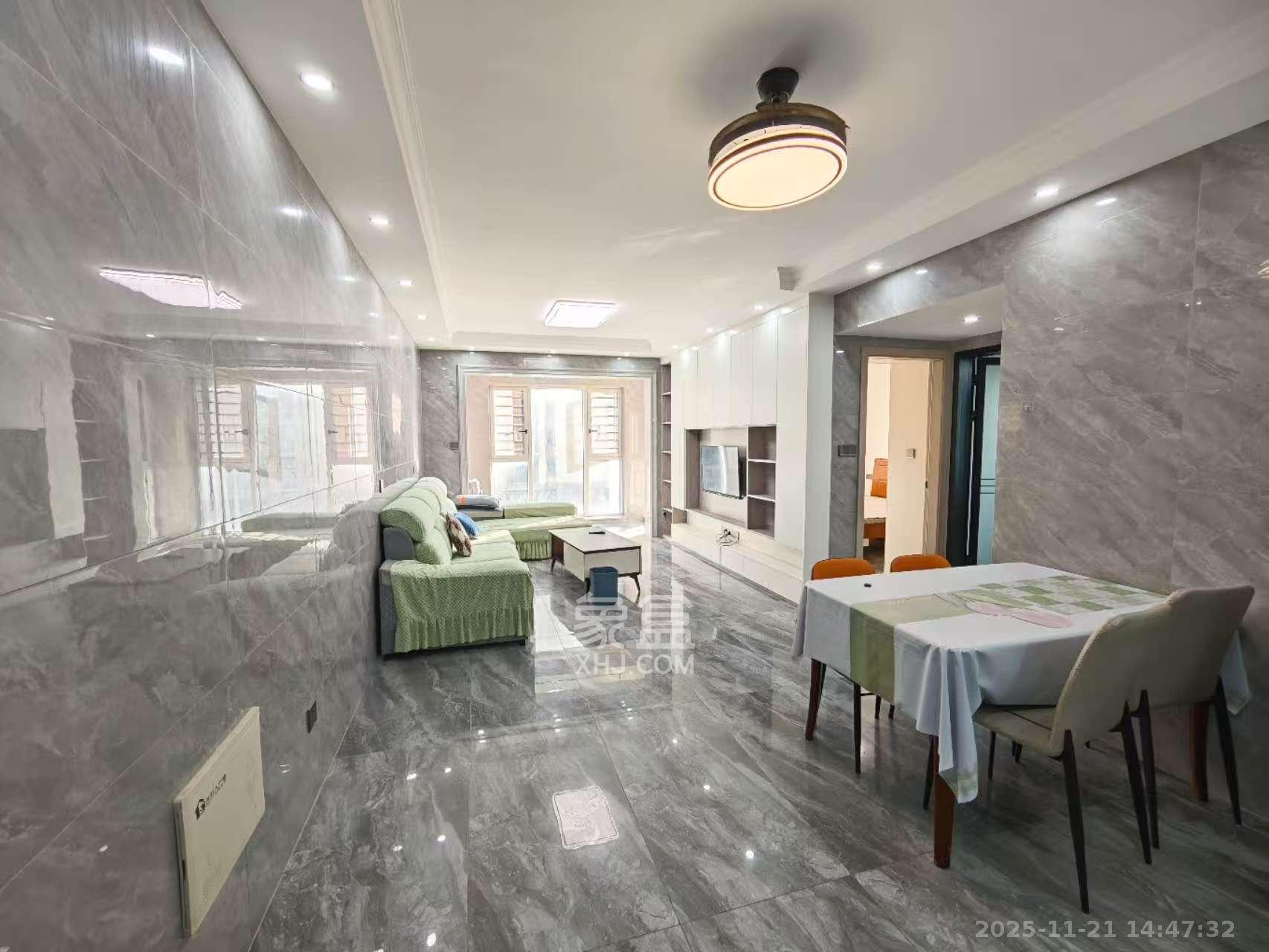 和润园三期 2室2厅1卫 2400.0元/月 和润园三期 2室2厅1卫 2400.0元/月室内图