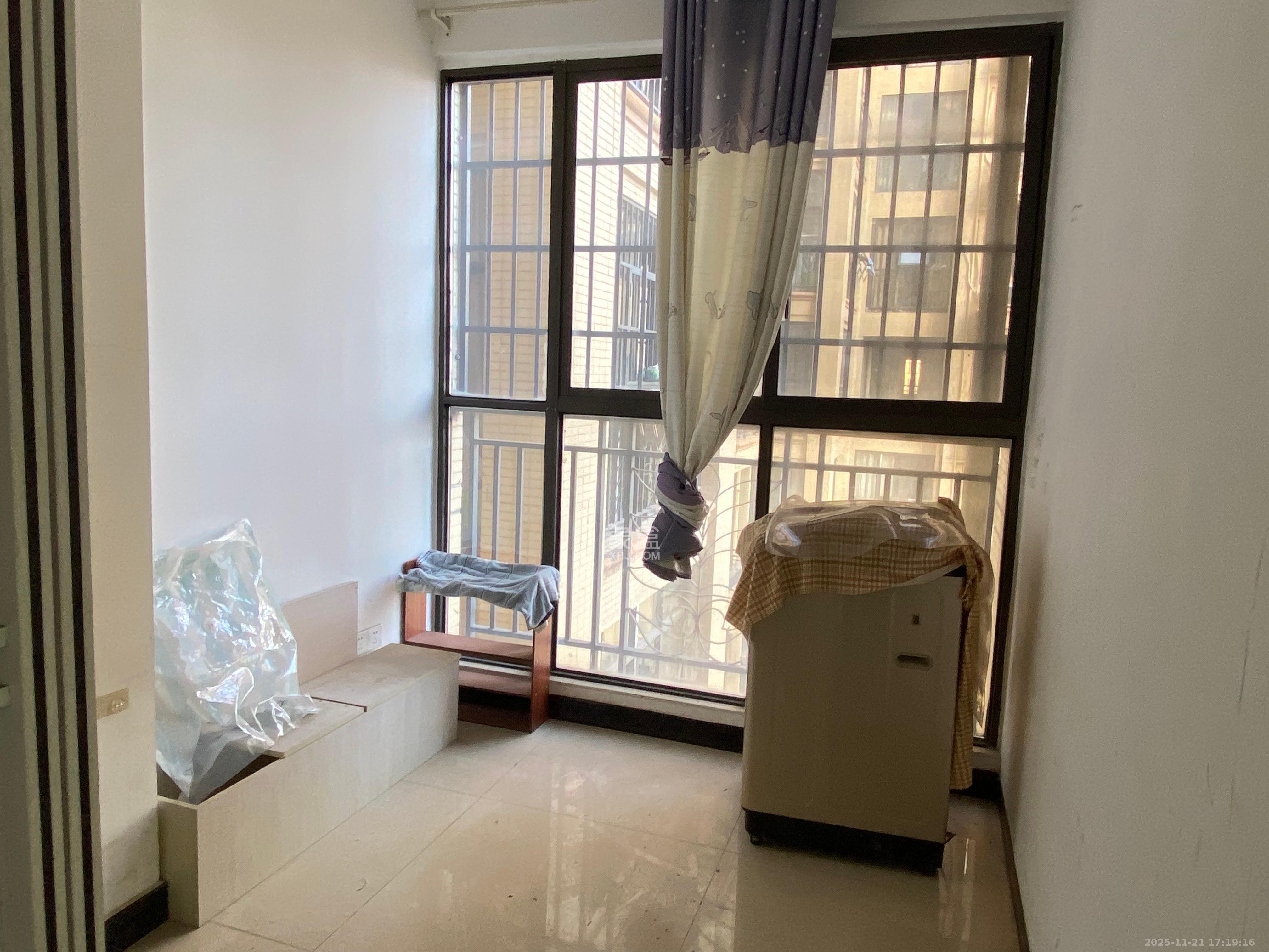 宏聚地中海  3室2厅2卫    2200.0元/月室内图