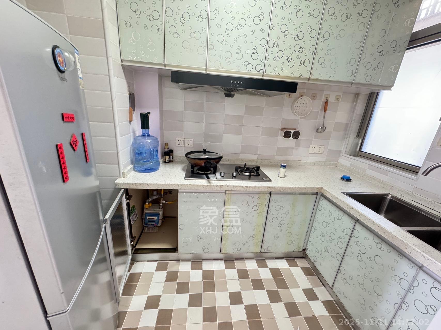 梅溪湖金茂悦(金悦雅苑) 3室2厅1卫 2500.0元/月 梅溪湖金茂悦(金悦雅苑) 3室2厅1卫 2500.0元/月室内图