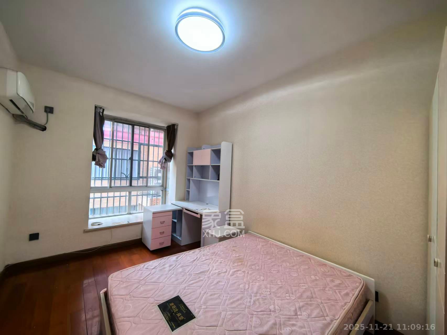 湖南开放大学  4室2厅2卫    3000.0元/月室内图