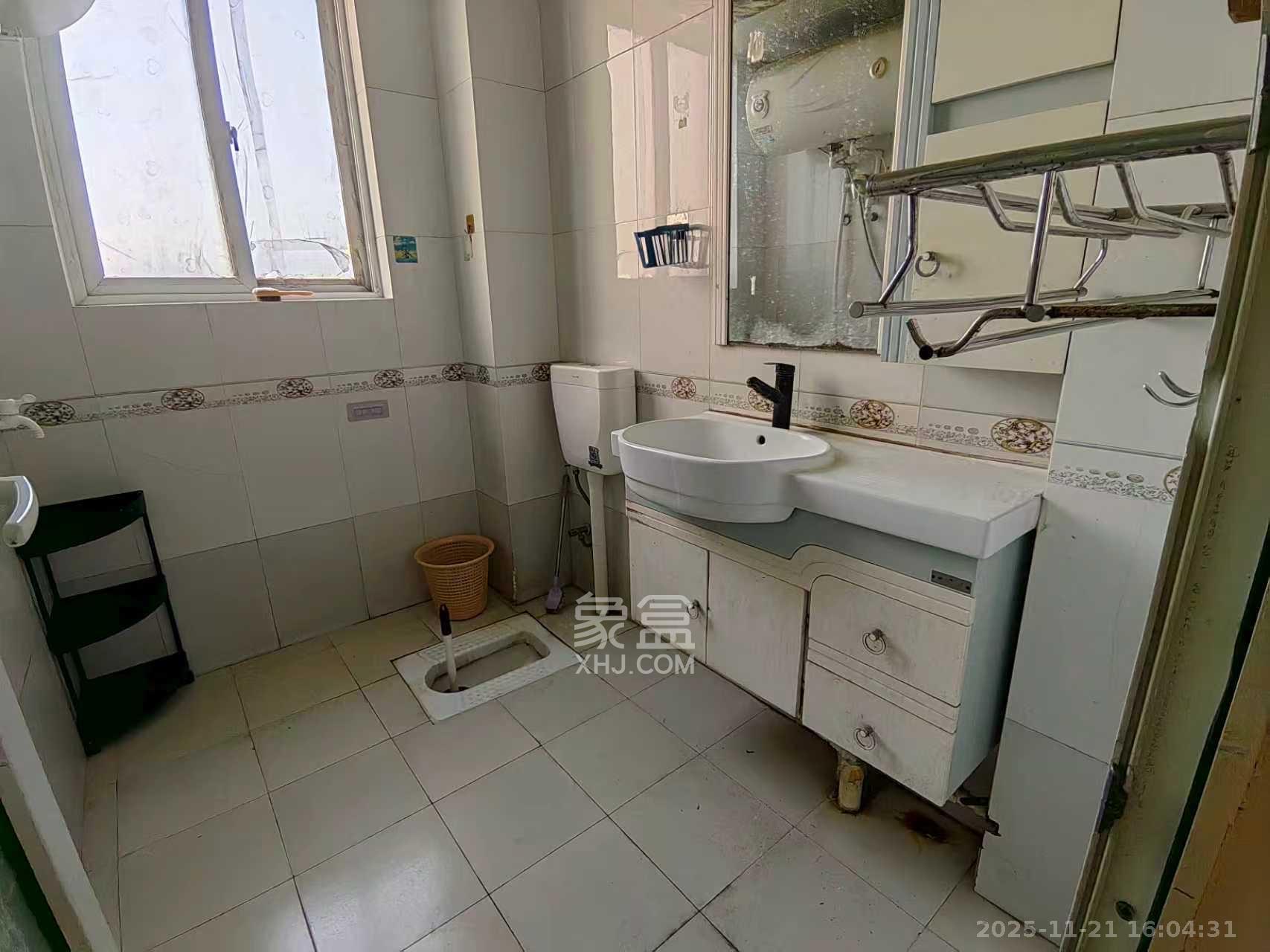 世景华庭  2室2厅1卫    1500.0元/月室内图