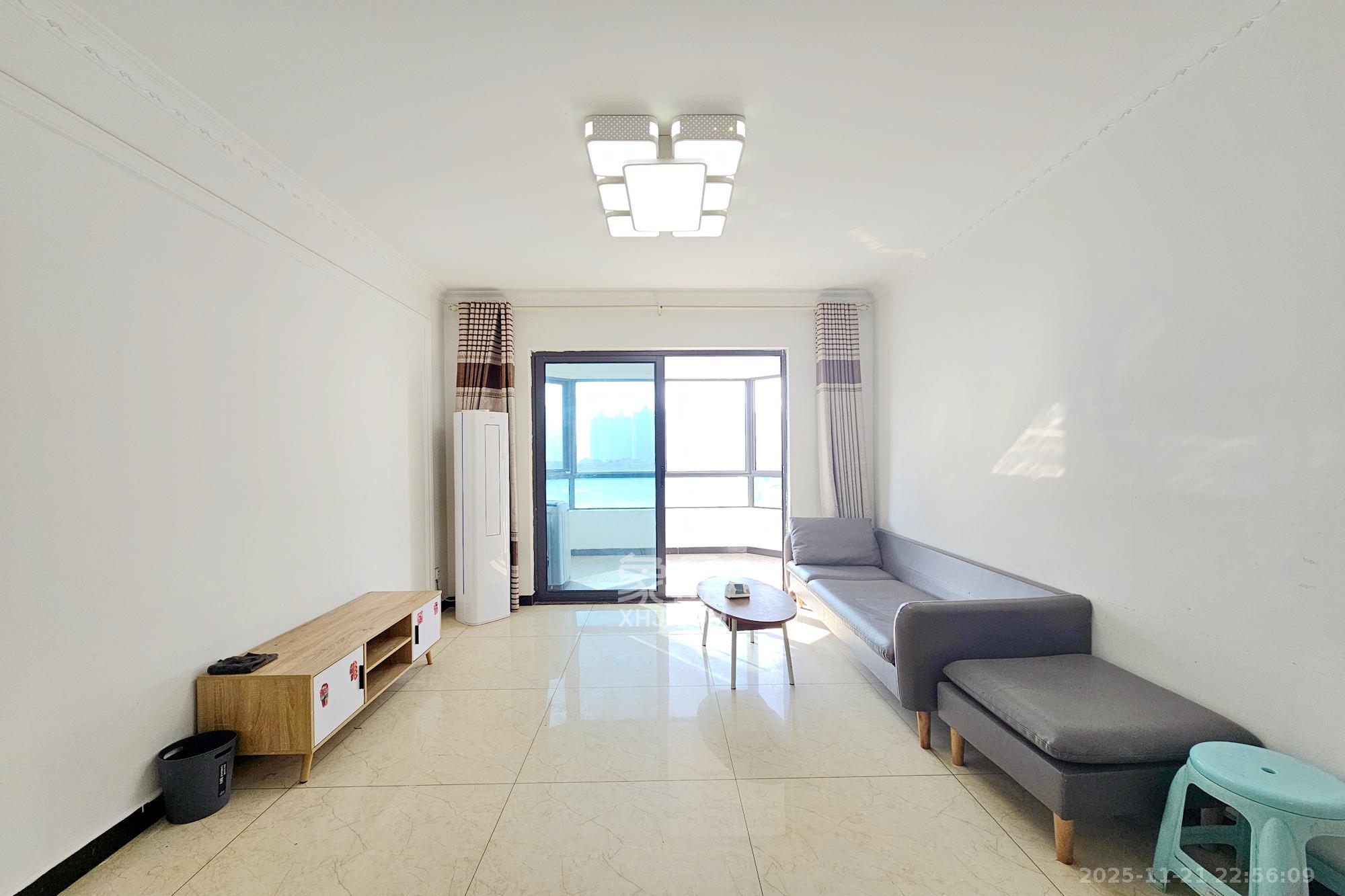 明昇壹城（明昇时代广场）一期  3室2厅1卫    120.0万客厅