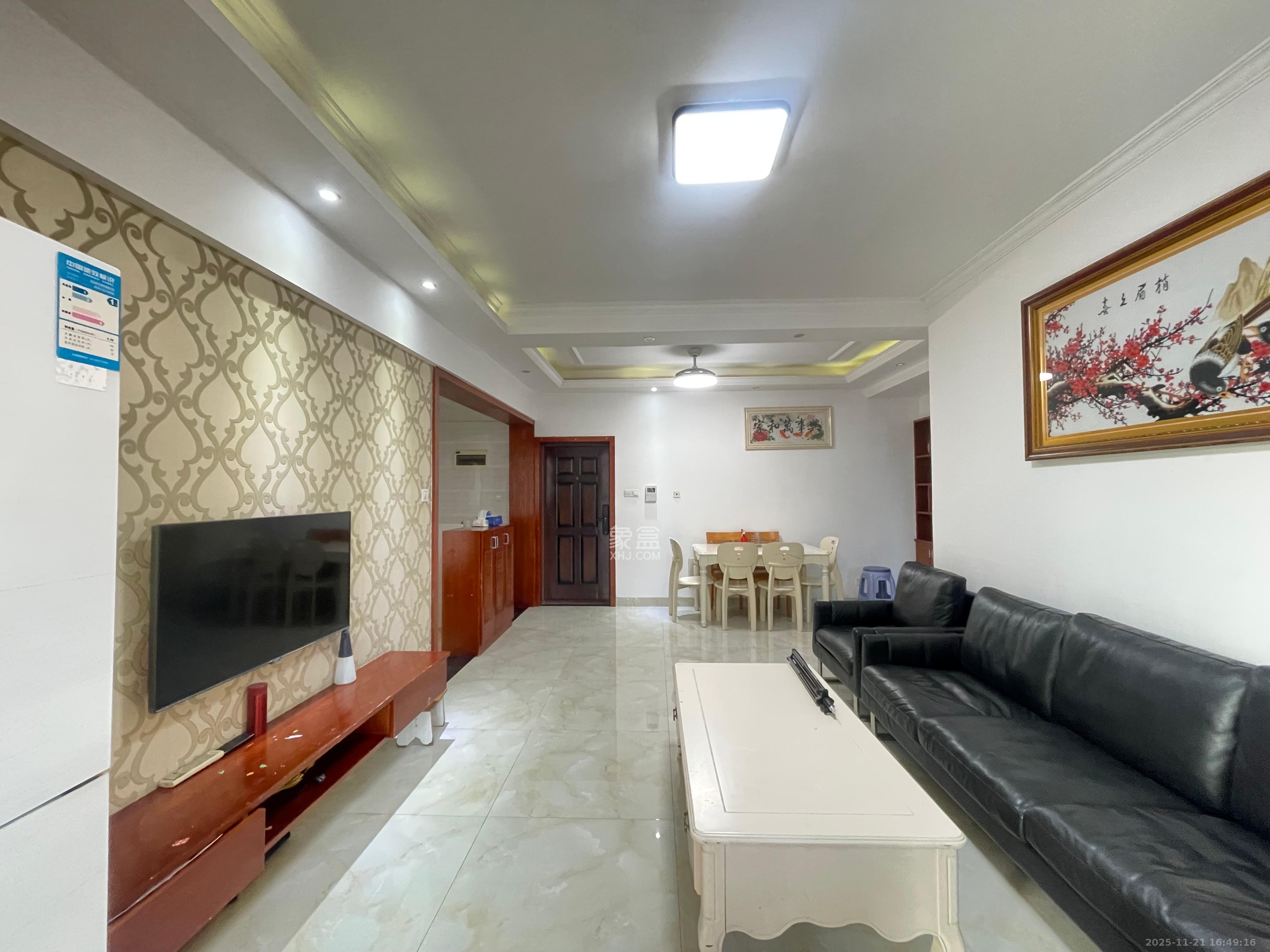 紫御江山  3室2厅1卫    2300.0元/月室内图