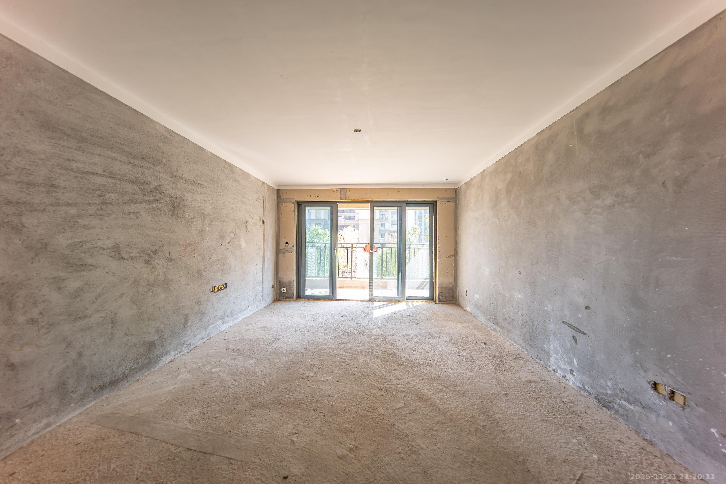 梦想滨江左岸 4室2厅2卫 100.0万 梦想滨江左岸 4室2厅2卫 100.0万客厅