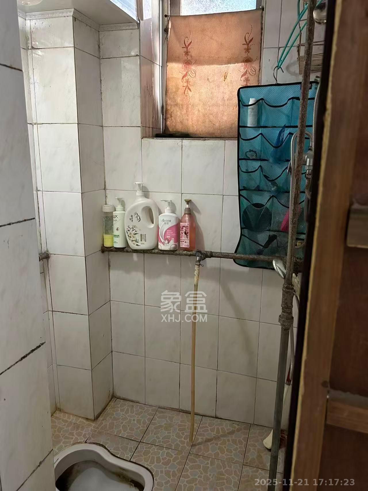 牛婆塘社区  2室1厅1卫    1400.0元/月室内图1