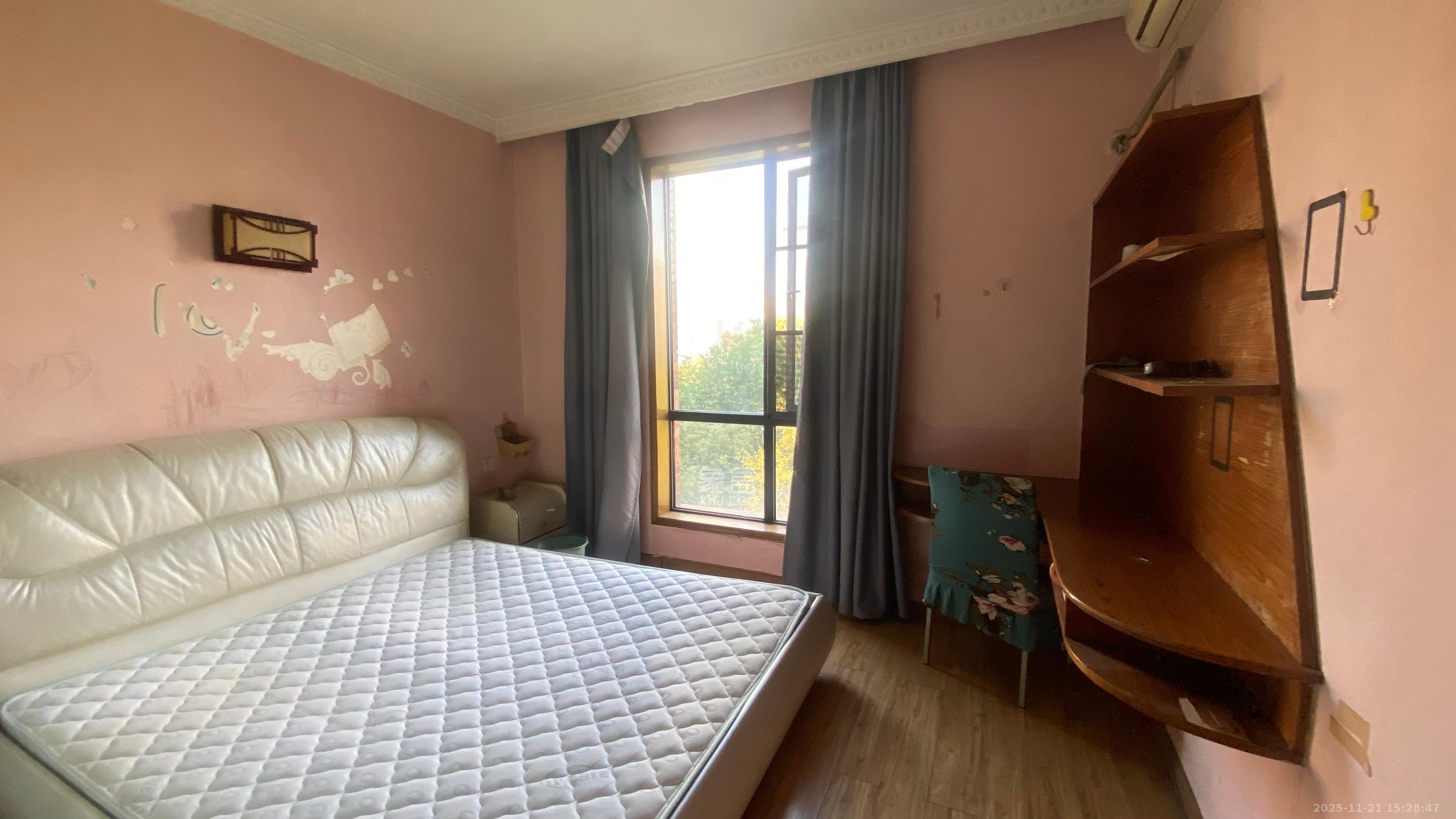 绿城桂花城  2室2厅1卫    2300.0元/月室内图