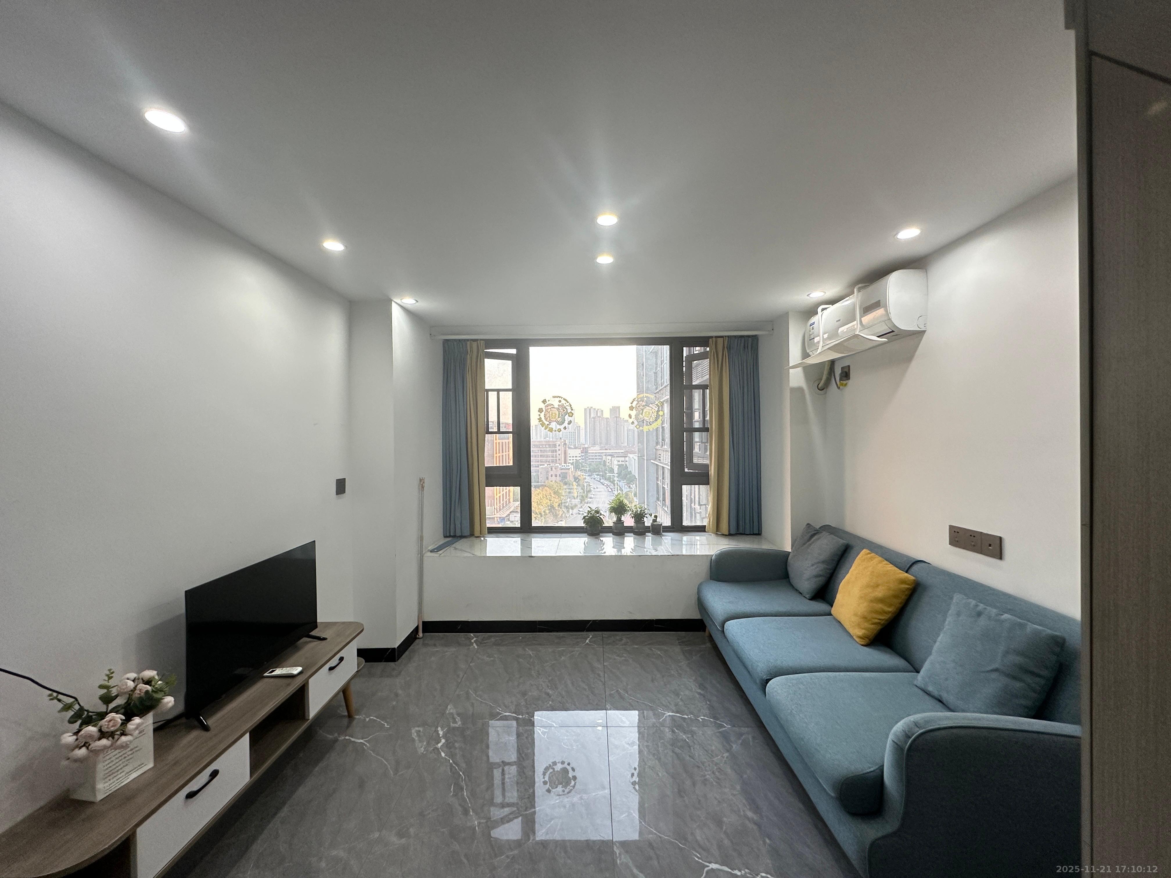 龙湖湘江星座(祺鑫星座公寓) 1室1厅1卫 2000.0元/月 龙湖湘江星座(祺鑫星座公寓) 1室1厅1卫 2000.0元/月室内图