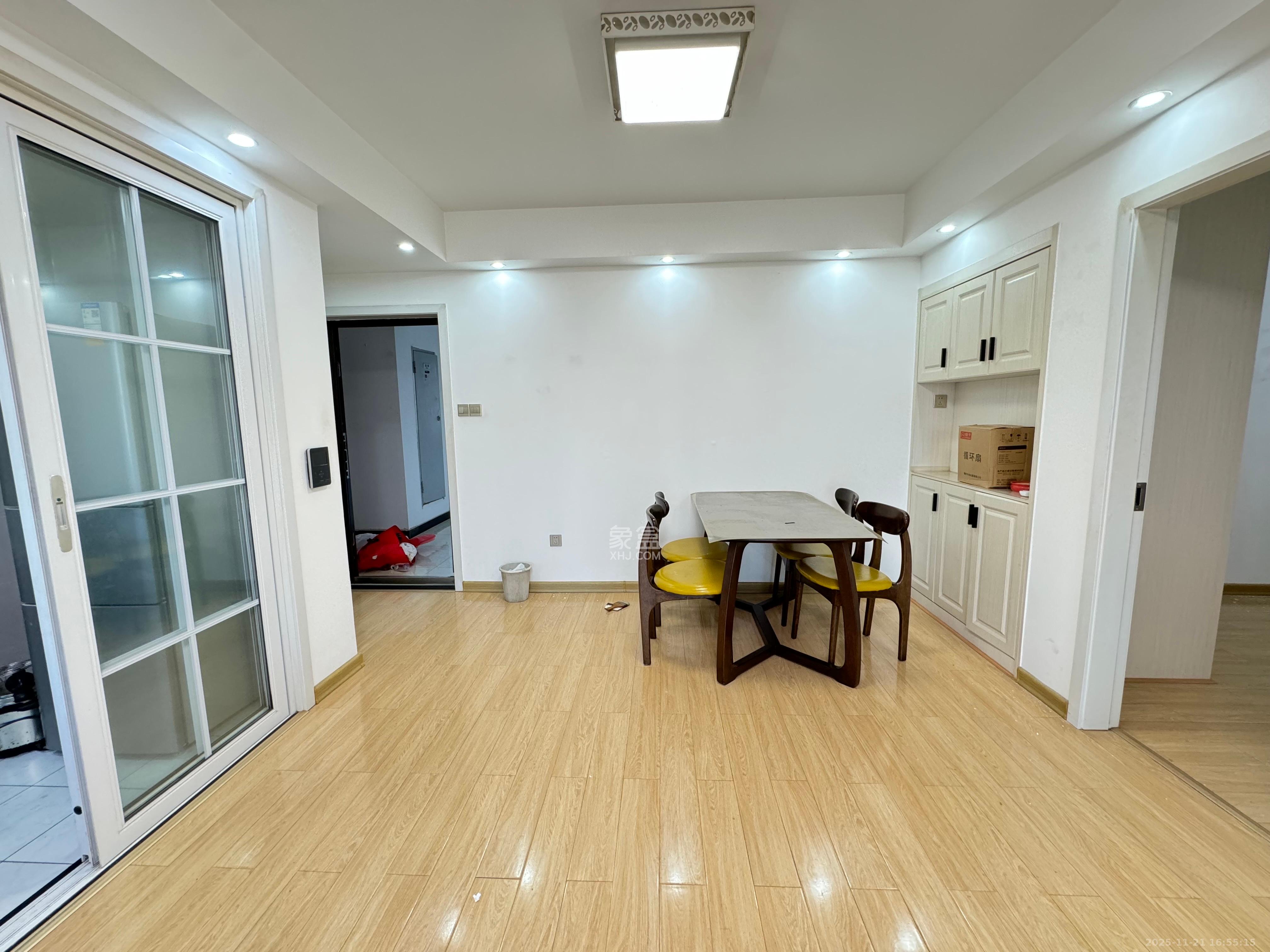 中欣楚天熙苑 2室1厅1卫 2200.0元/月 中欣楚天熙苑 2室1厅1卫 2200.0元/月室内图