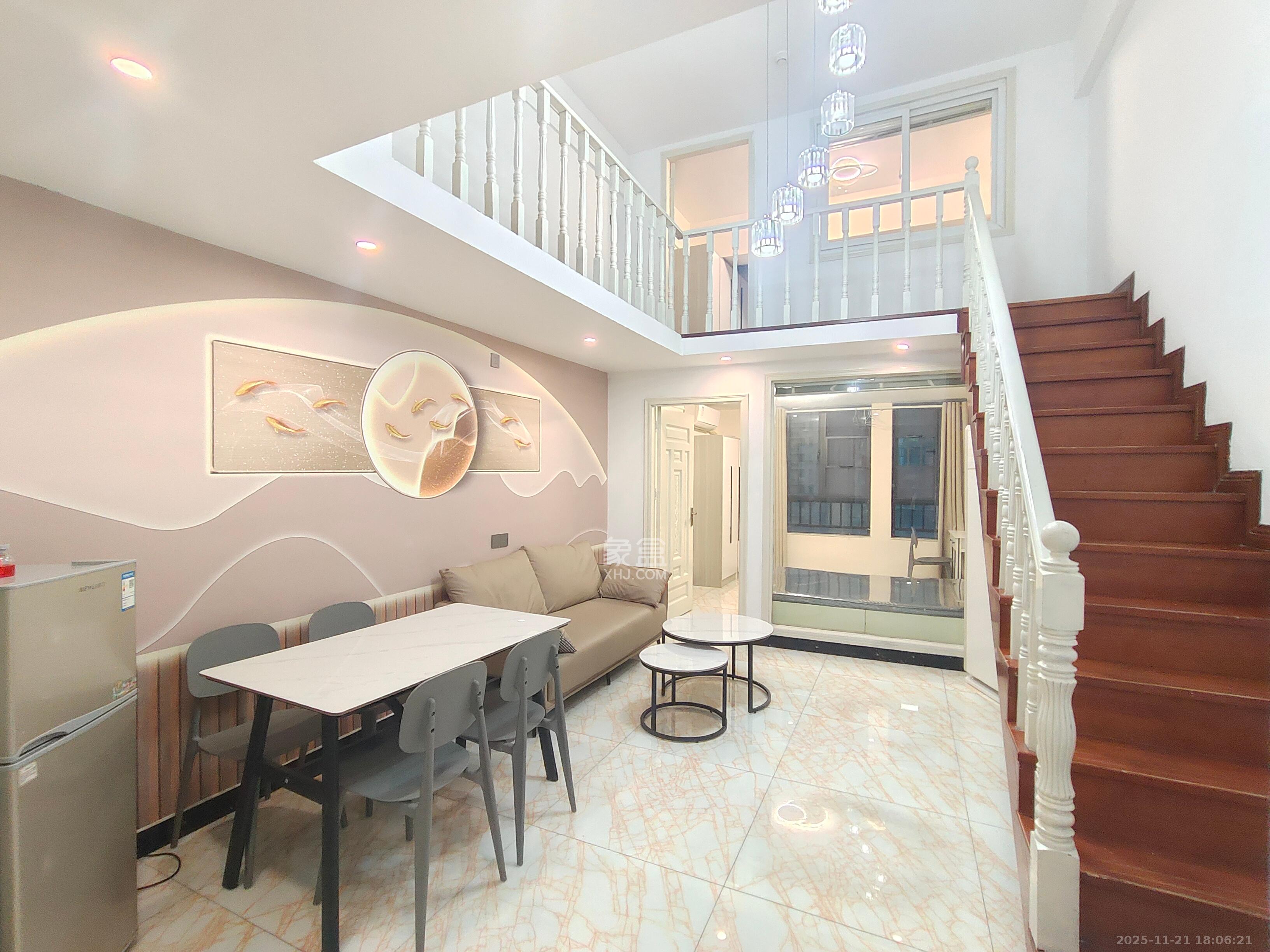 融圣国际  3室1厅1卫    2500.0元/月