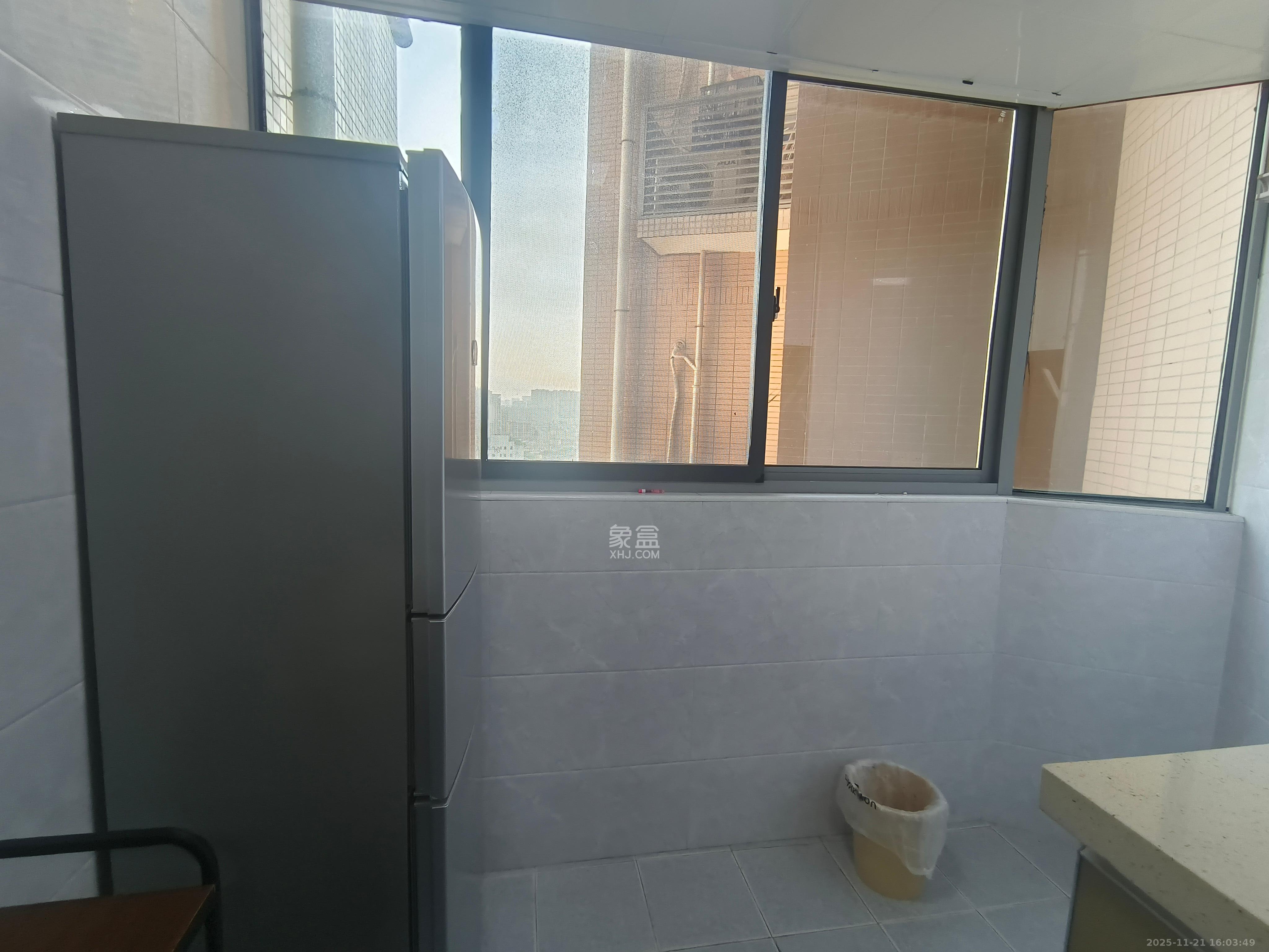 新城新世界一二三期  3室2厅2卫    3200.0元/月室内图