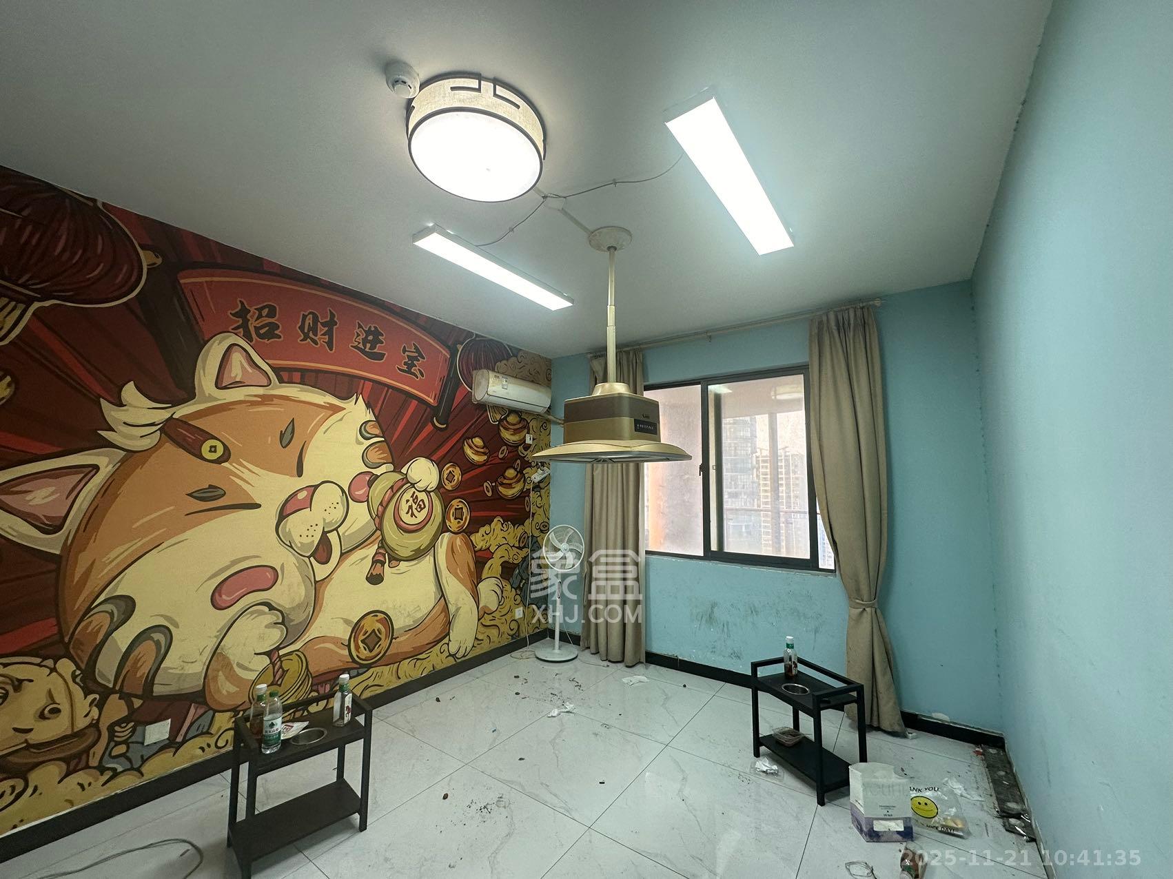 湘江世纪城富湾国际 6室2厅1卫 6500.0元/月 湘江世纪城富湾国际 6室2厅1卫 6500.0元/月室内图