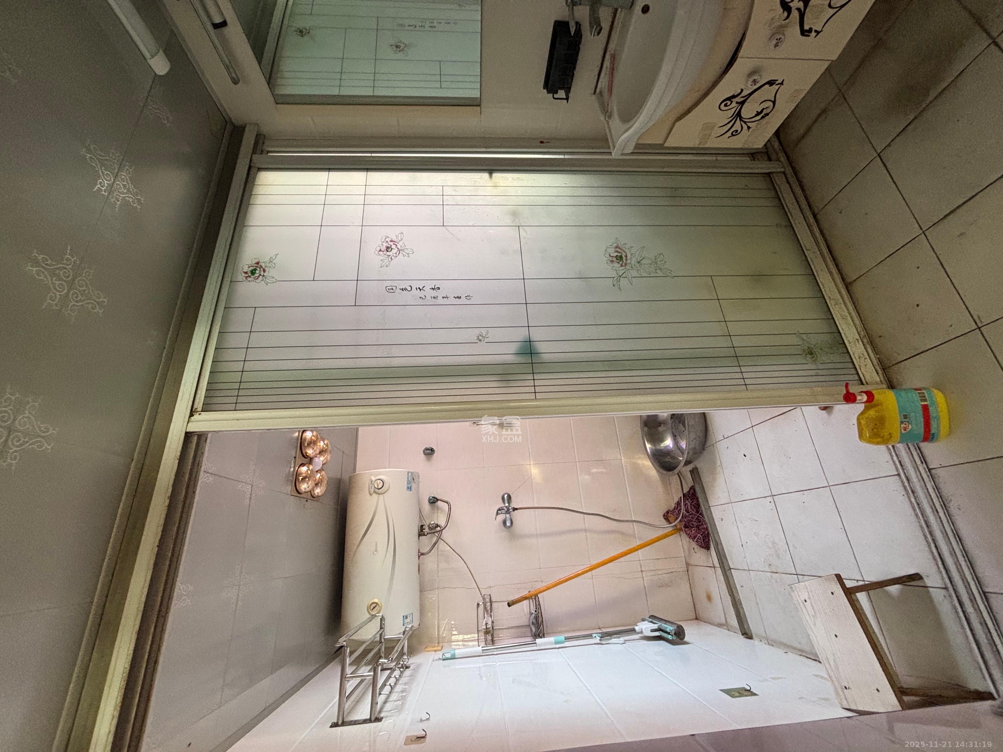 蝴蝶谷 1室1厅1卫 1500.0元/月 蝴蝶谷 1室1厅1卫 1500.0元/月室内图