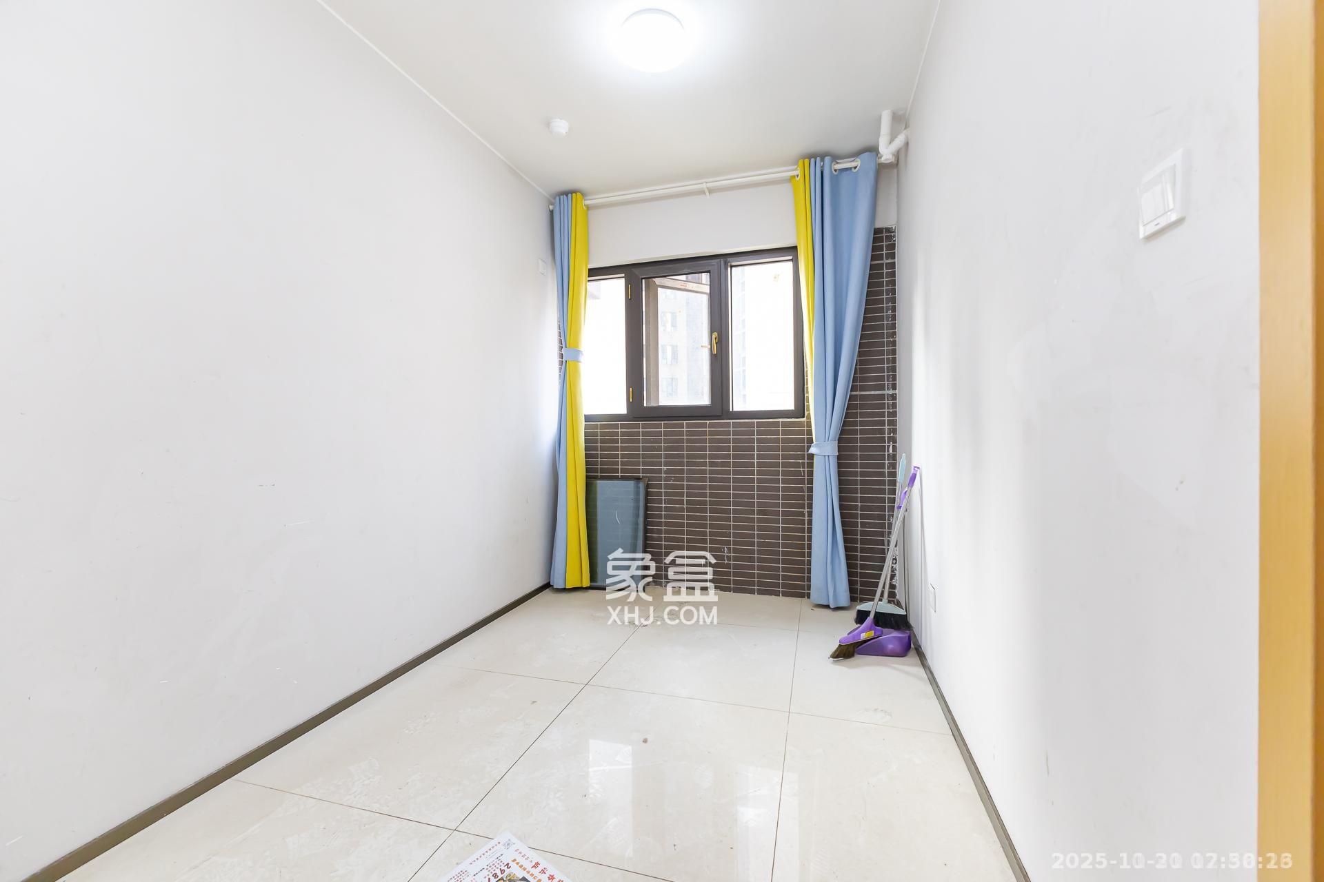 时代倾城二期  3室2厅2卫    2100.0元/月室内图