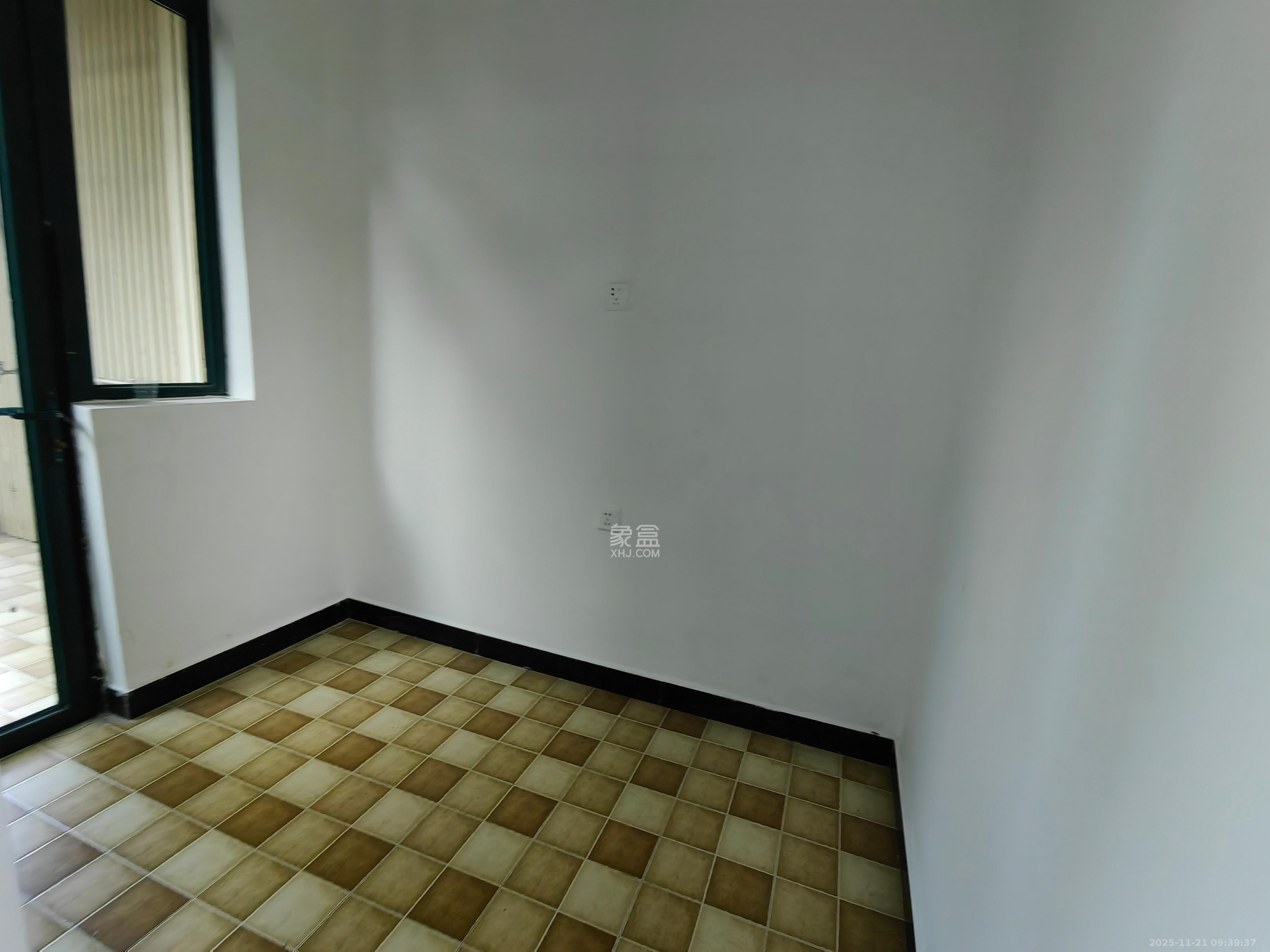 恒大雅苑 3室2厅1卫 3200.0元/月 恒大雅苑 3室2厅1卫 3200.0元/月室内图