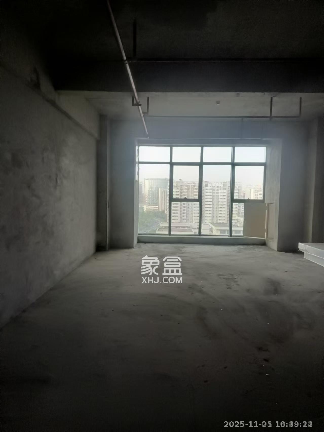 恒大金融广场   90.0㎡      4000.0元/月室内图