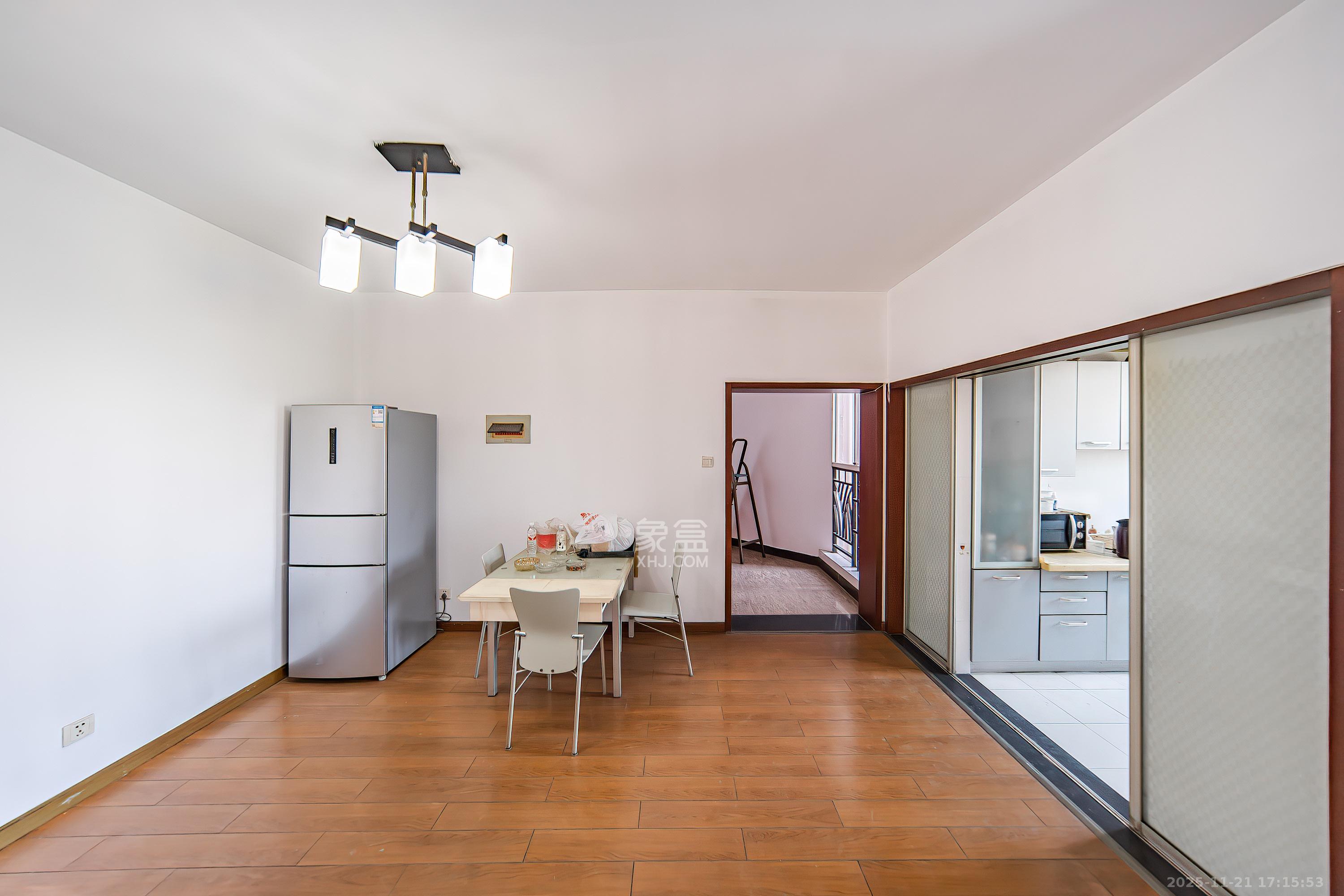 左岸春天 3室2厅2卫 98.0万 左岸春天 3室2厅2卫 98.0万其他